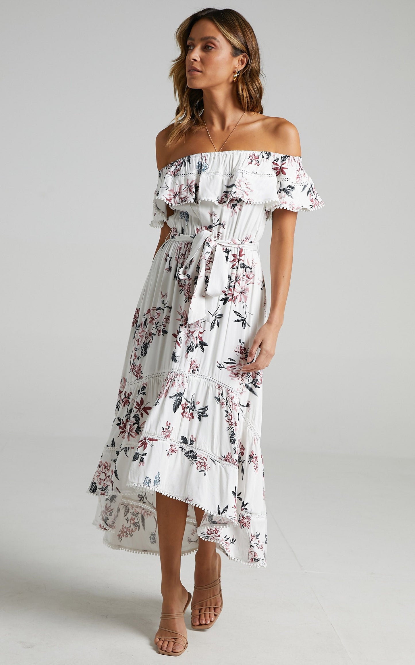 Ada Frill Maxi Dress in White Floral