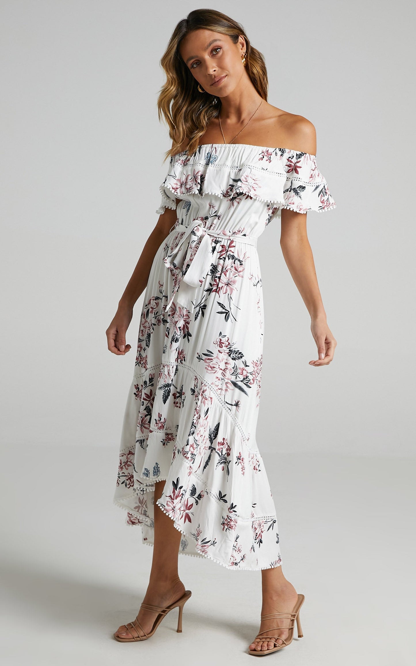 Ada Frill Maxi Dress in White Floral