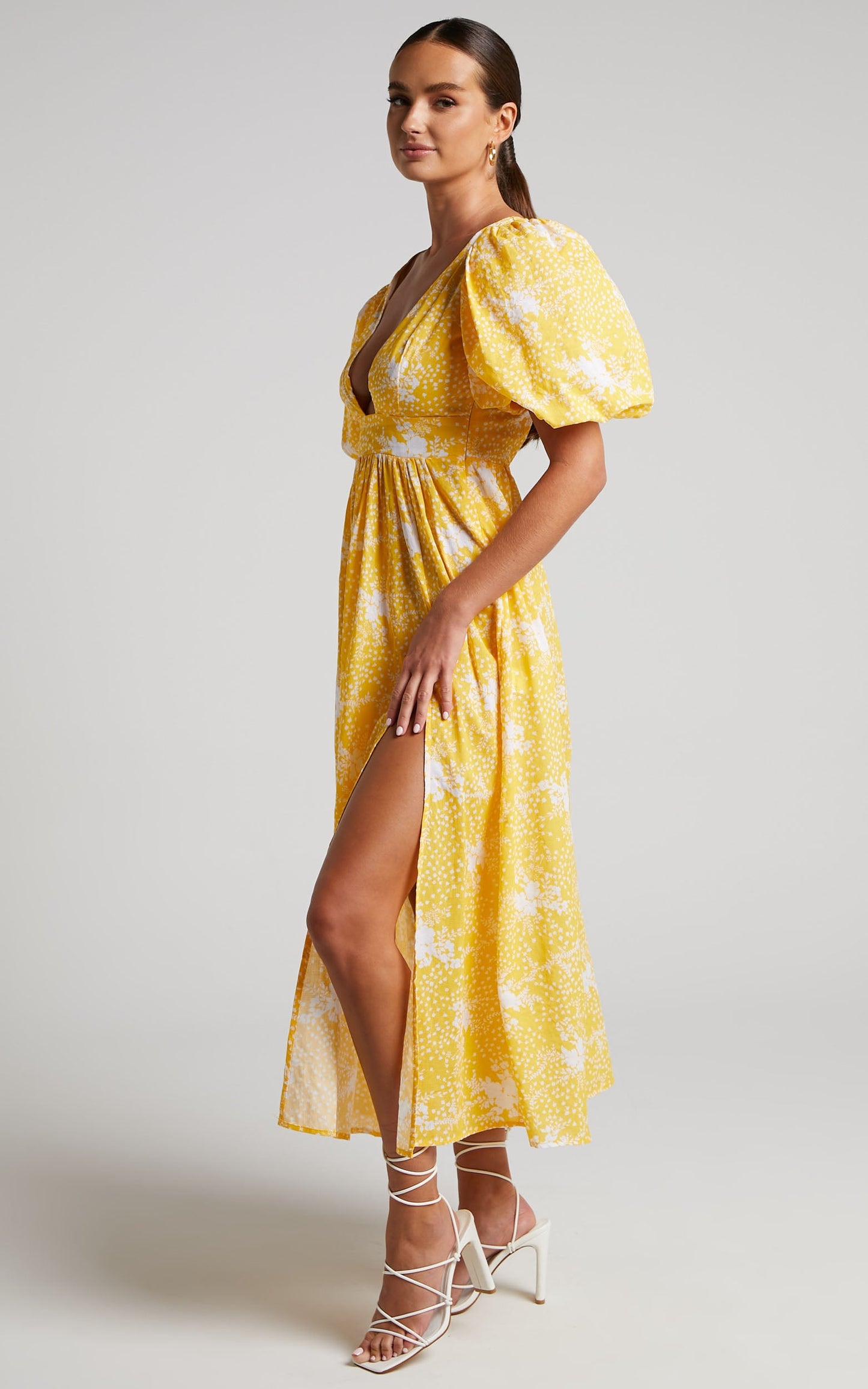 Ailiza Midi Dress - Puff Sleeve Open Back Dress in Yellow Floral