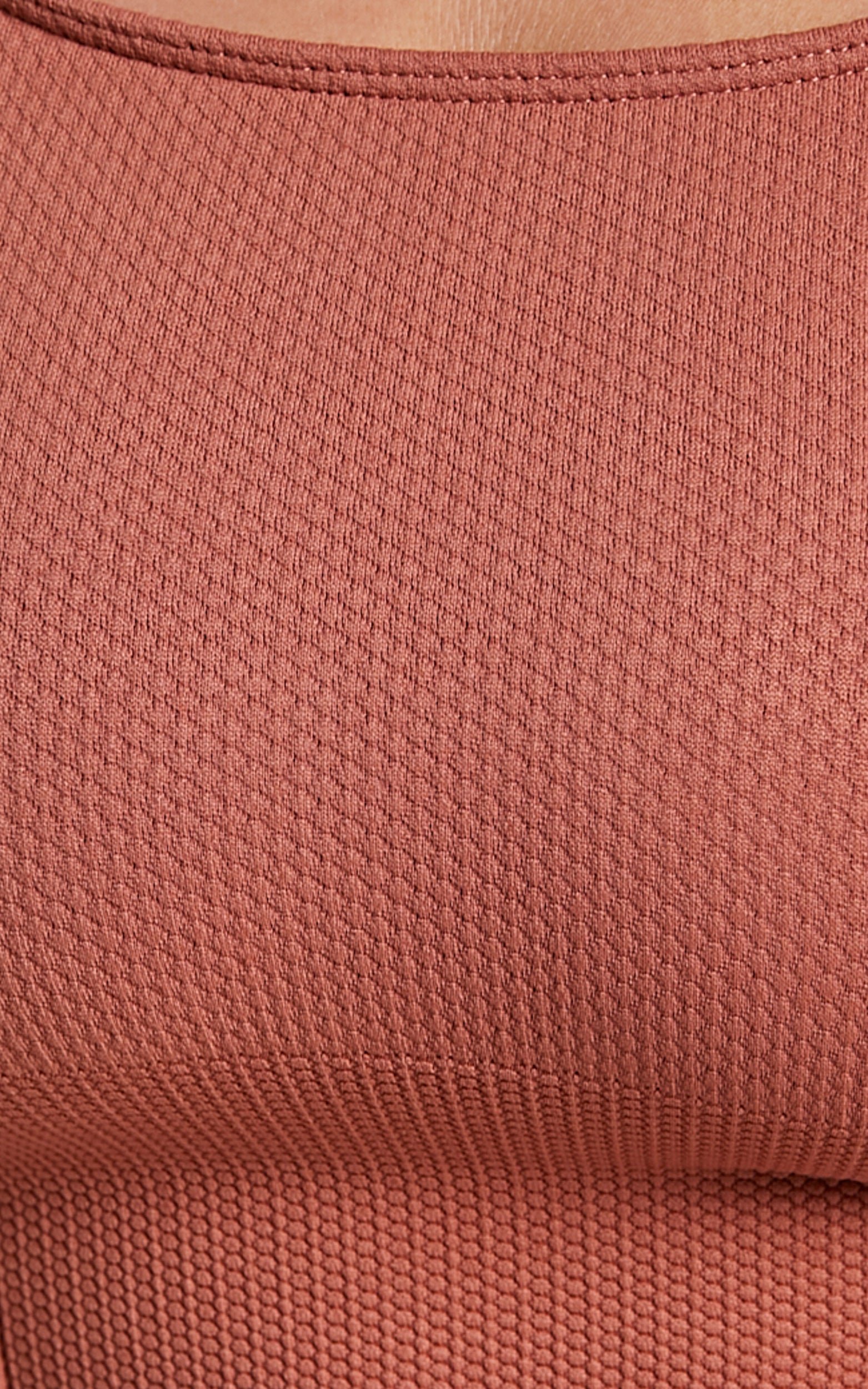 Aim'n - Luxe Seamless Bra in Rouge