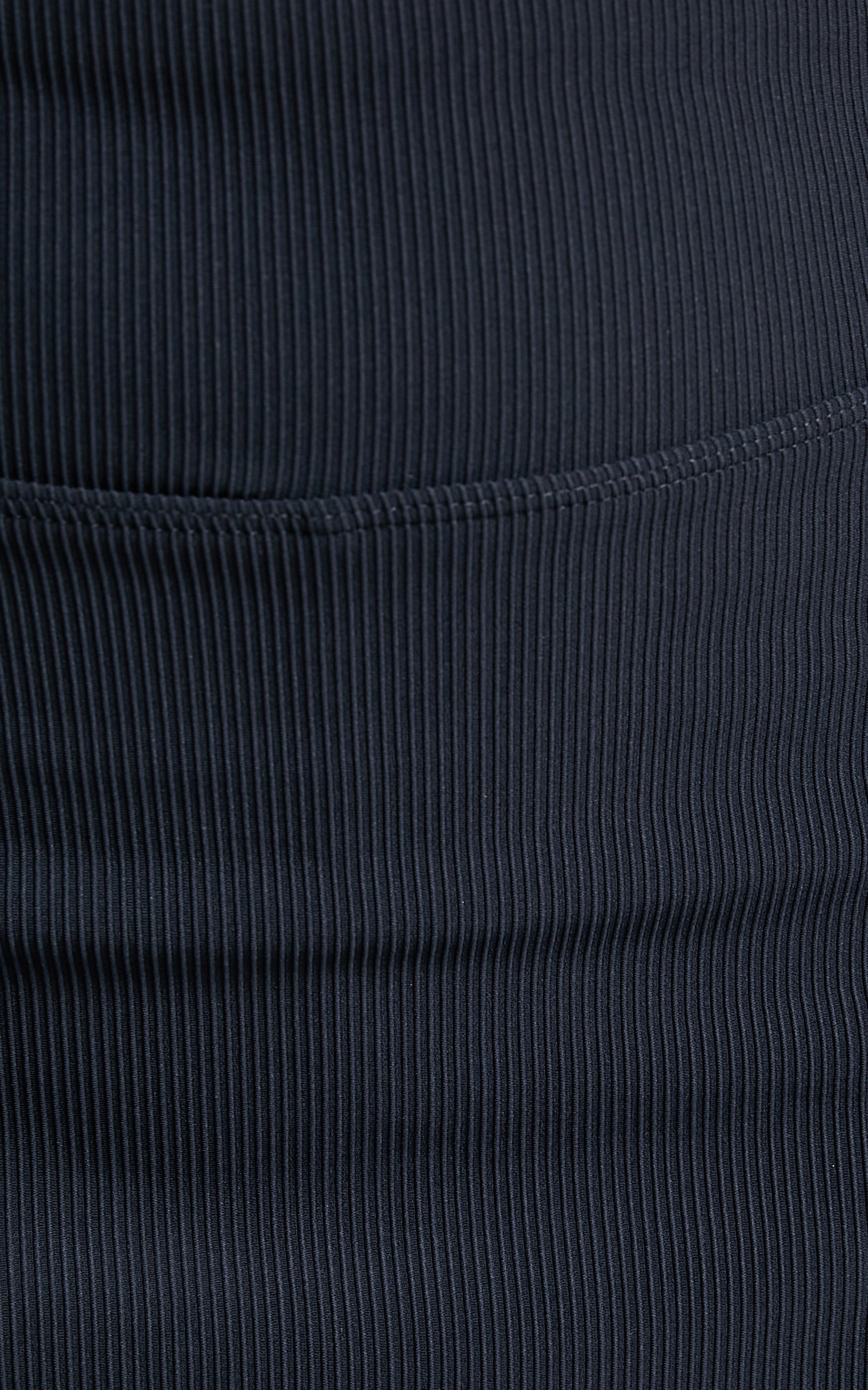 Aim'n - Micro Rib Crop Top in Black