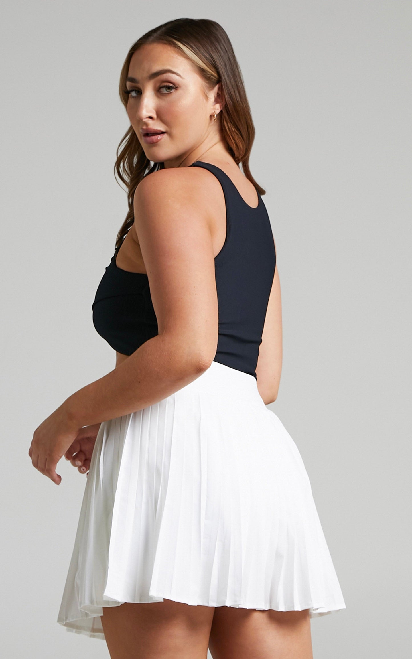 Aim'n - Pleat Skort in White