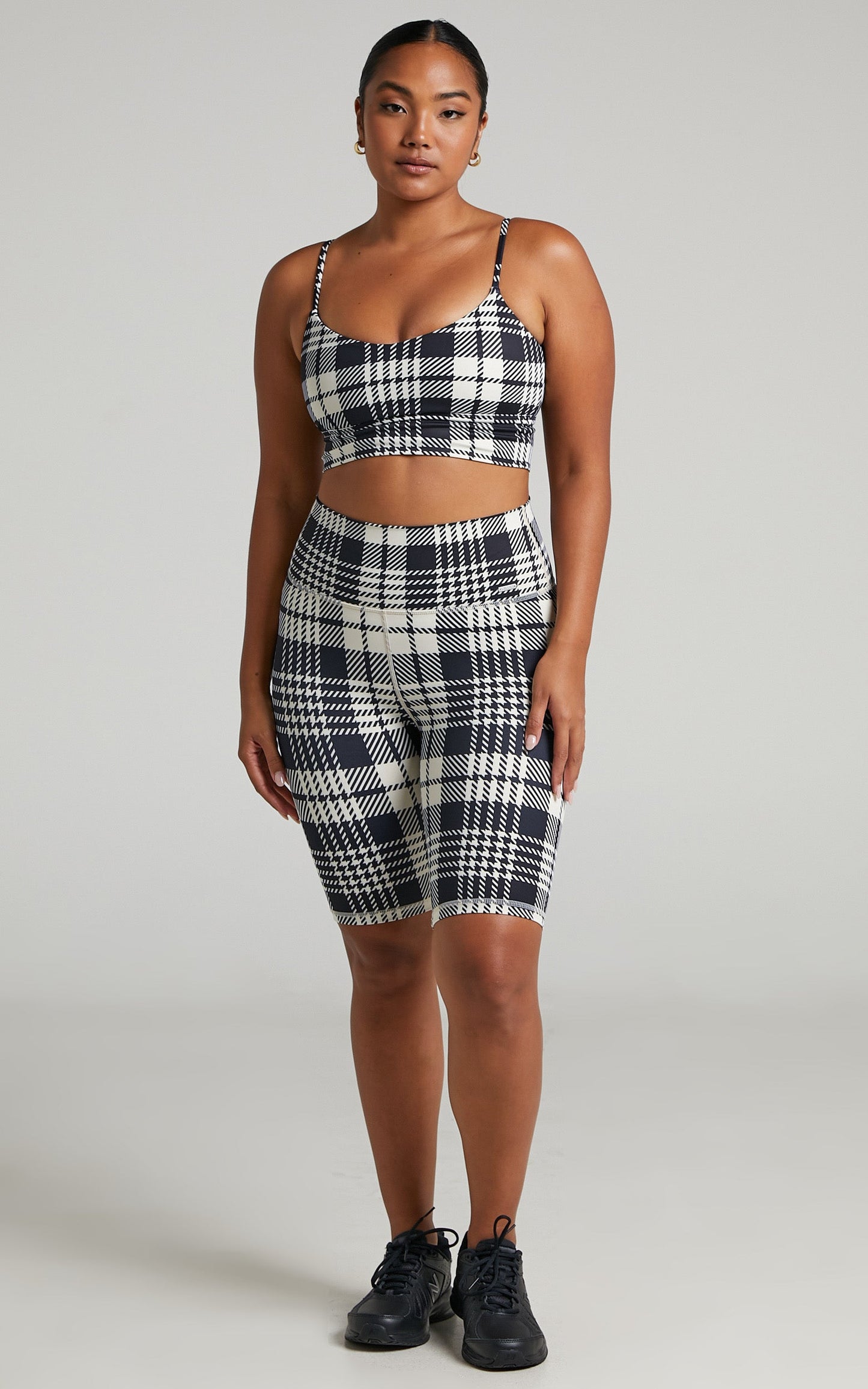Aim'n - Plaid Check V Strap Bra in Black