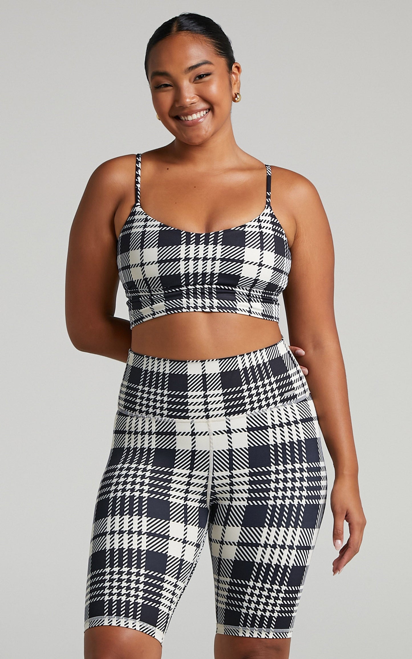 Aim'n - Plaid Check V Strap Bra in Black