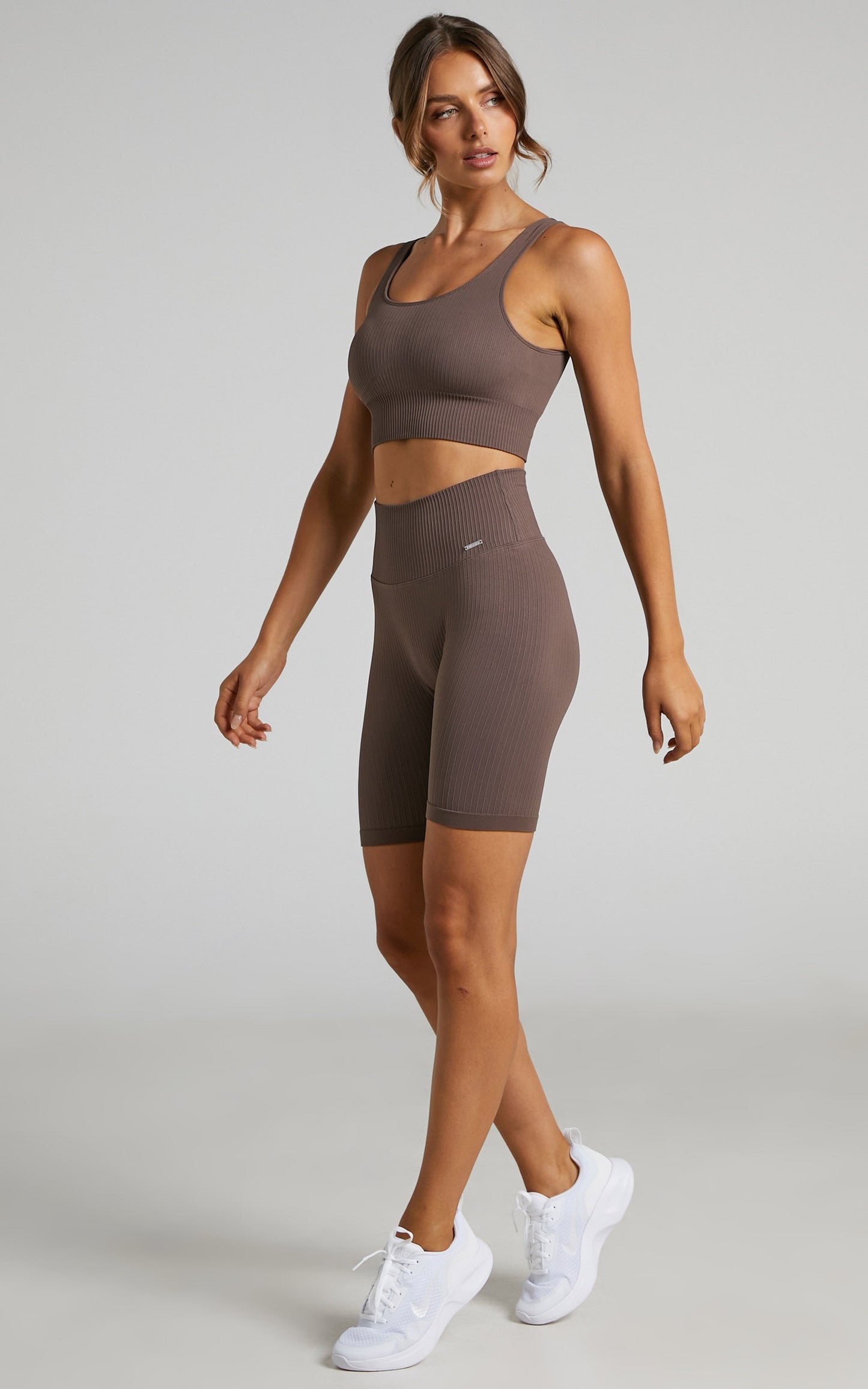 Aim'n - RIBBED SEAMLESS BIKER SHORTS in MACCHIATO