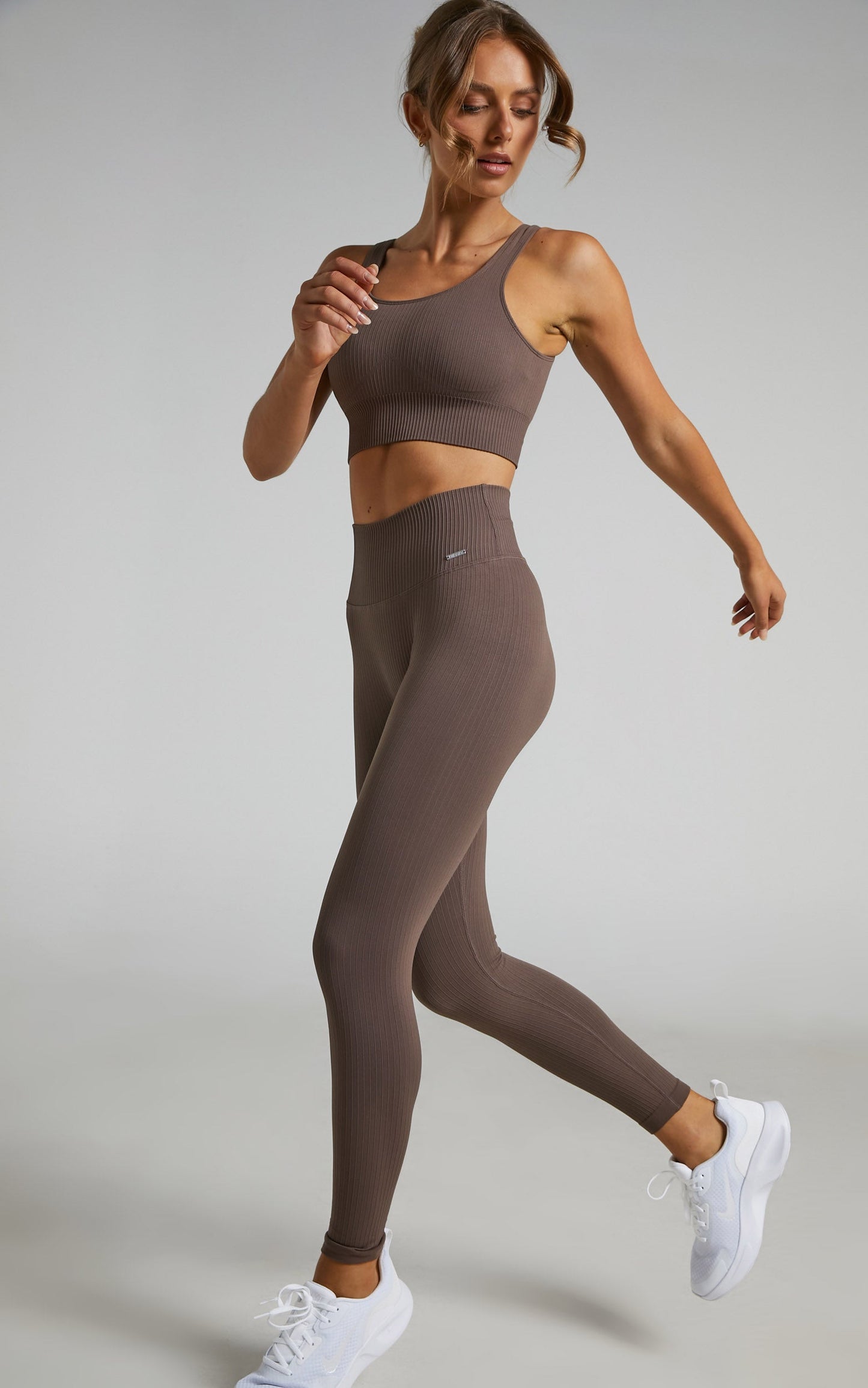 Aim'n - RIBBED SEAMLESS TIGHTS in MACCHIATO