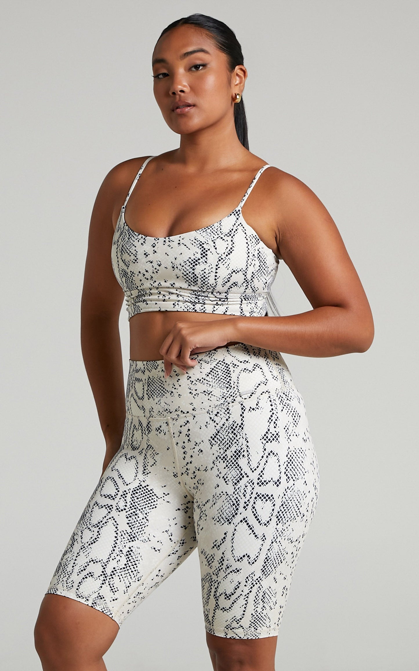 Aim'n - Viper Biker Shorts in Oat White Snake
