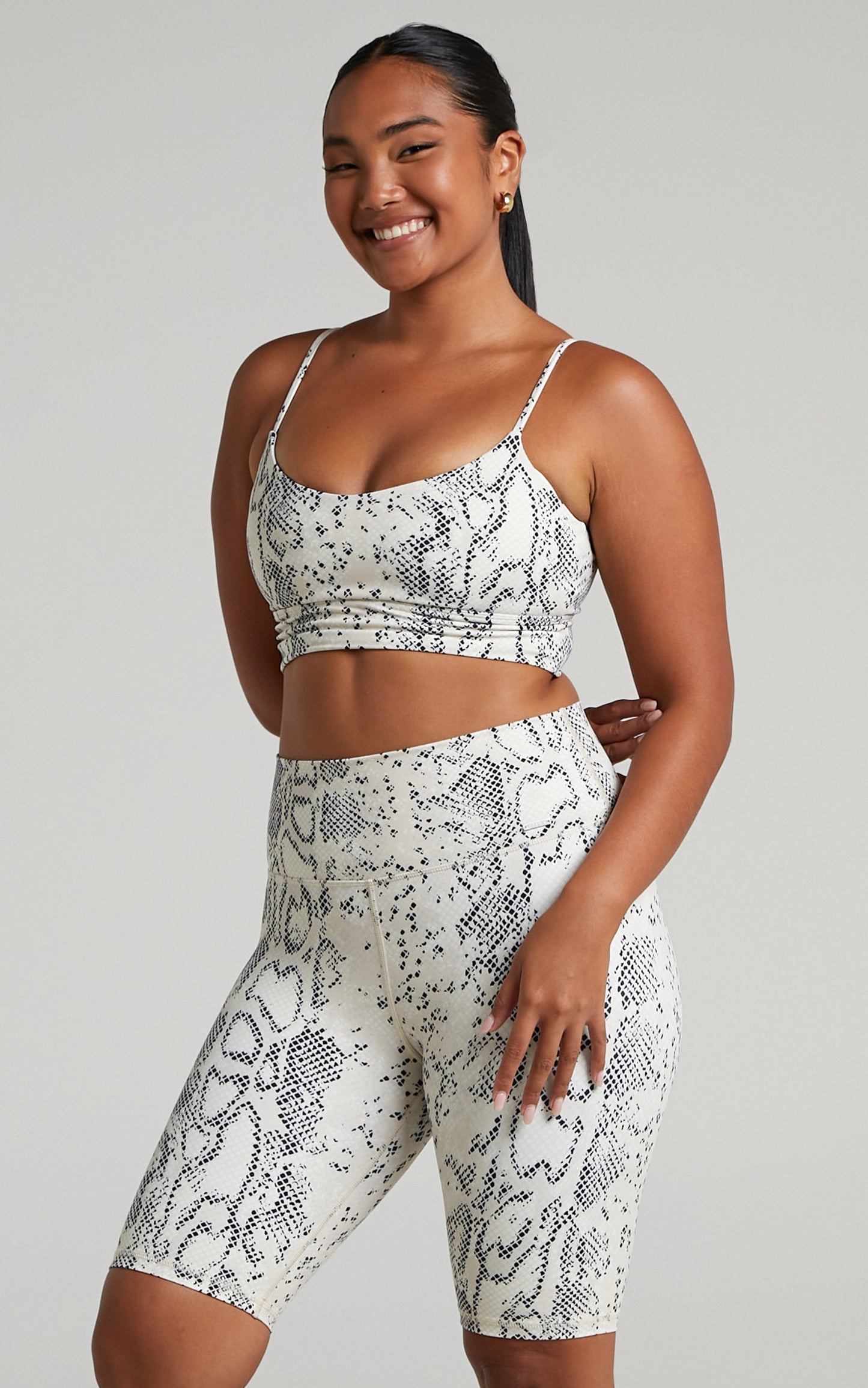 Aim'n - Viper Biker Shorts in Oat White Snake