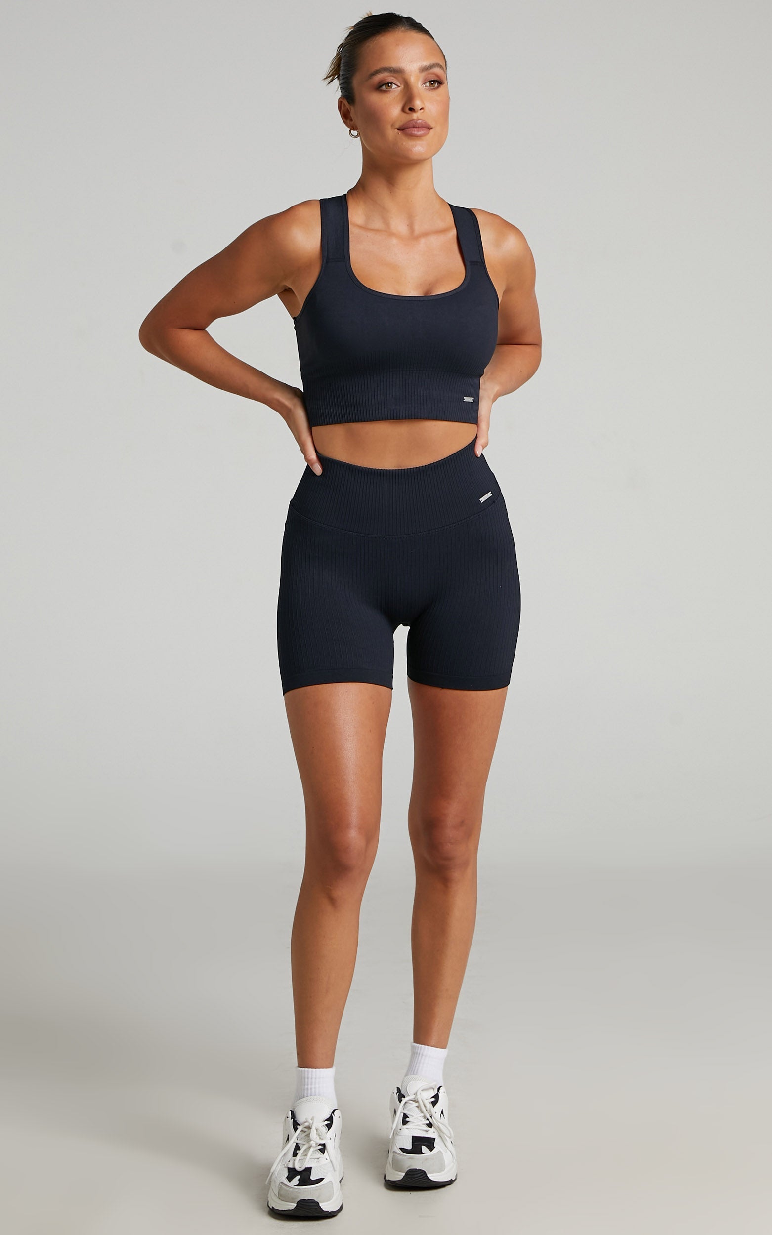 Aim'n - HIGH SUPPORT RIBBED BRA in Black