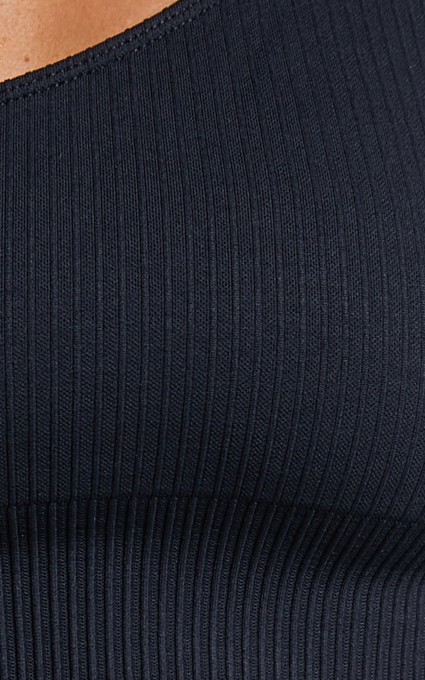 Aim'n - RIBBED SEAMLESS SINGLE STRAP BRA in Black