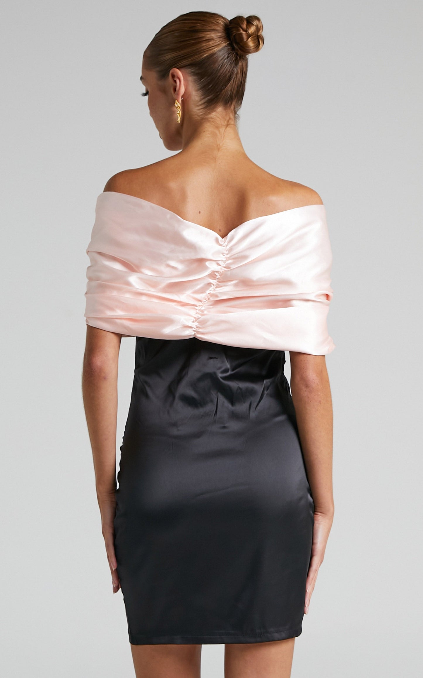 Verlyn Off Shoulder Statement Bow Satin Mini Dress in Black/Pink