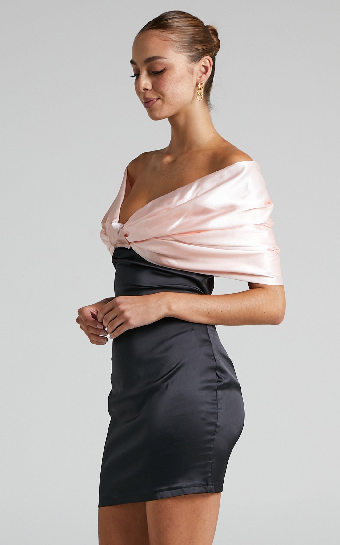 Verlyn Off Shoulder Statement Bow Satin Mini Dress in Black/Pink