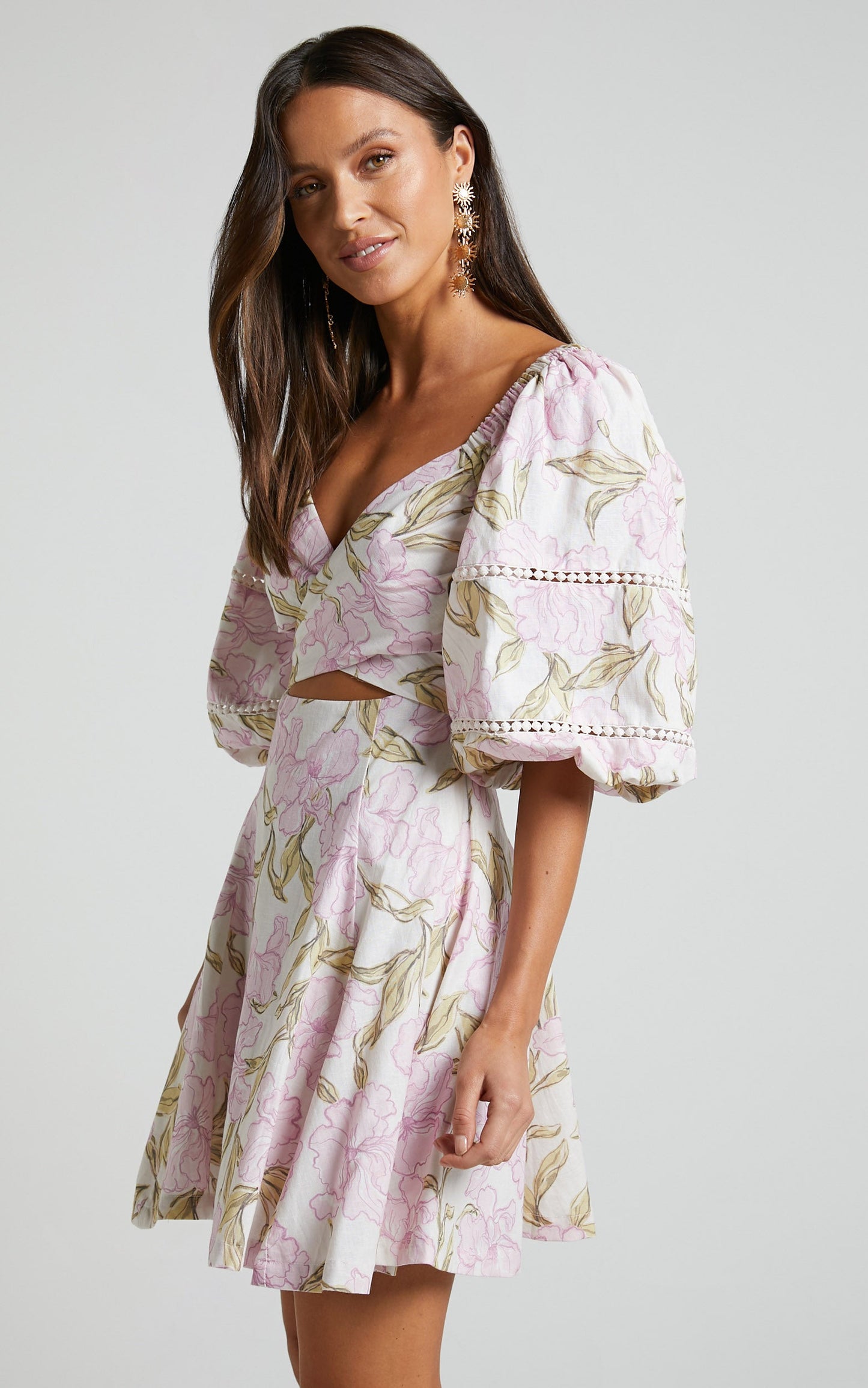 Amalie The Label - Adora Linen Look Blend Gathered Cross Front Fit and Flare Mini Dress in Isia Floral