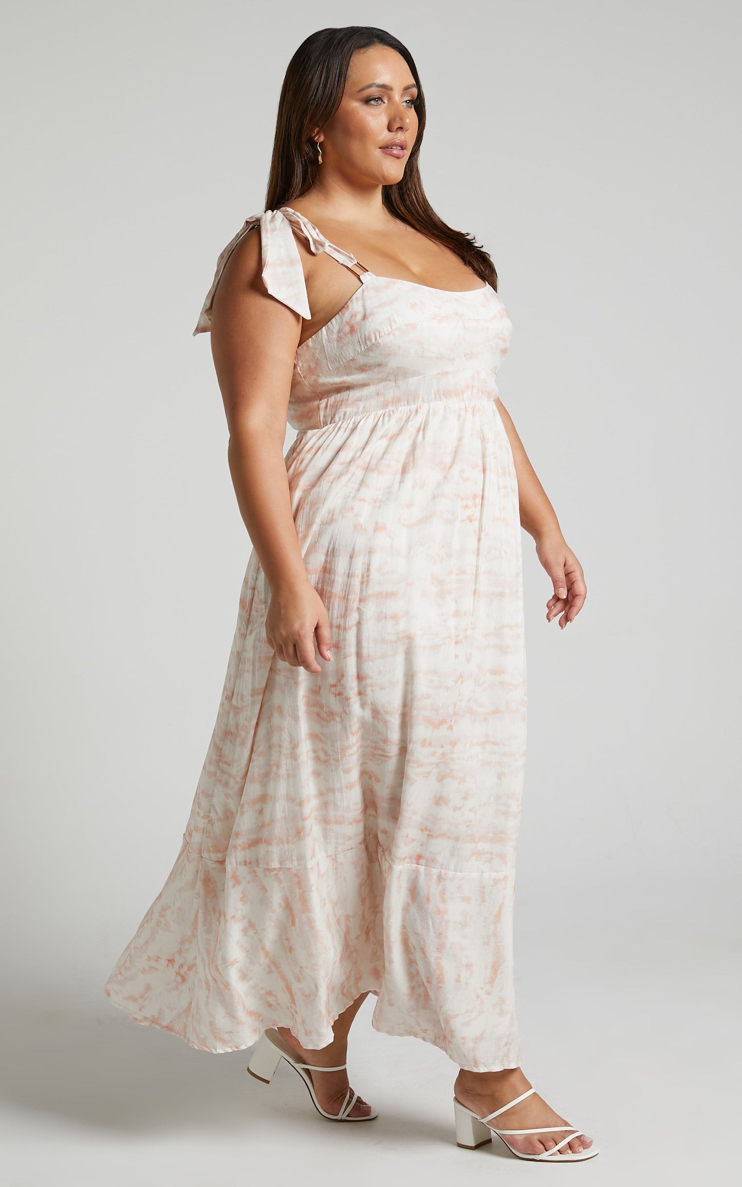 Amalie The Label - Carmina Linen Look Blend Panelled Bodice Tie Strap Midi Dress in Harlem Print