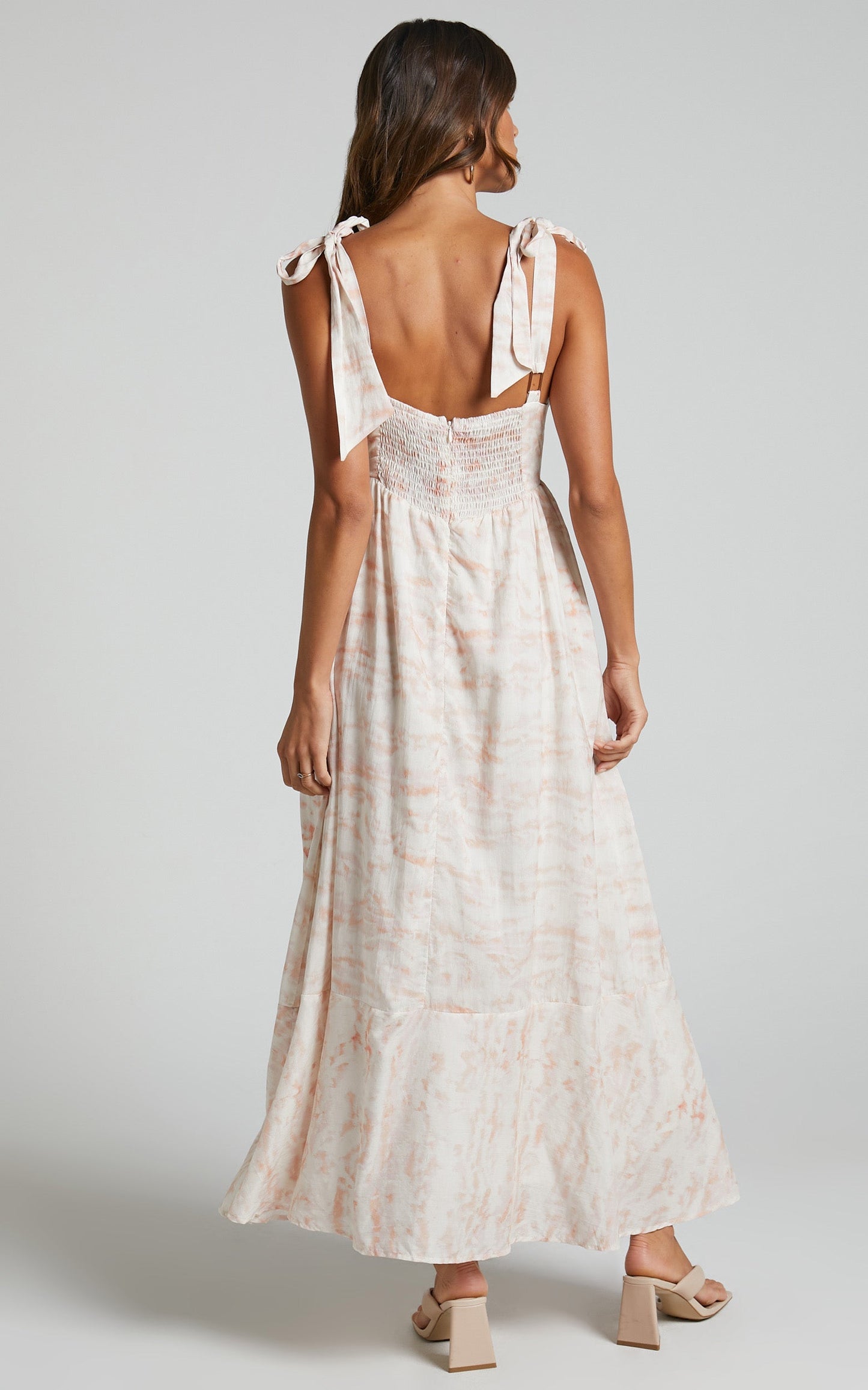 Amalie The Label - Carmina Linen Look Blend Panelled Bodice Tie Strap Midi Dress in Harlem Print