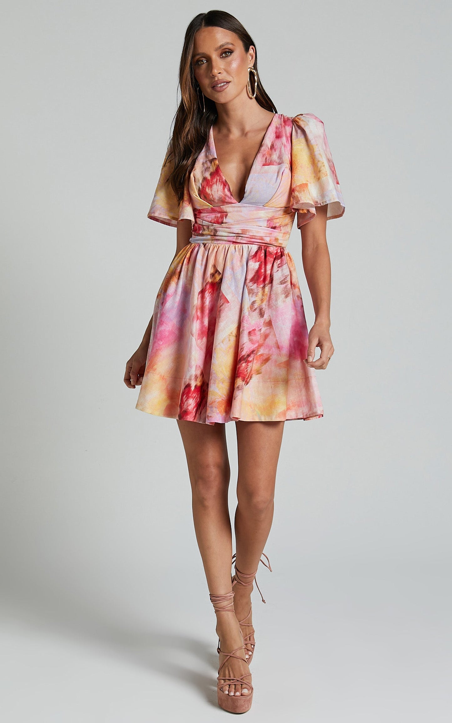 Amalie The Label - Chamika Linen Blend Plunge Open Tie Back Mini Dress in Marsielle Print