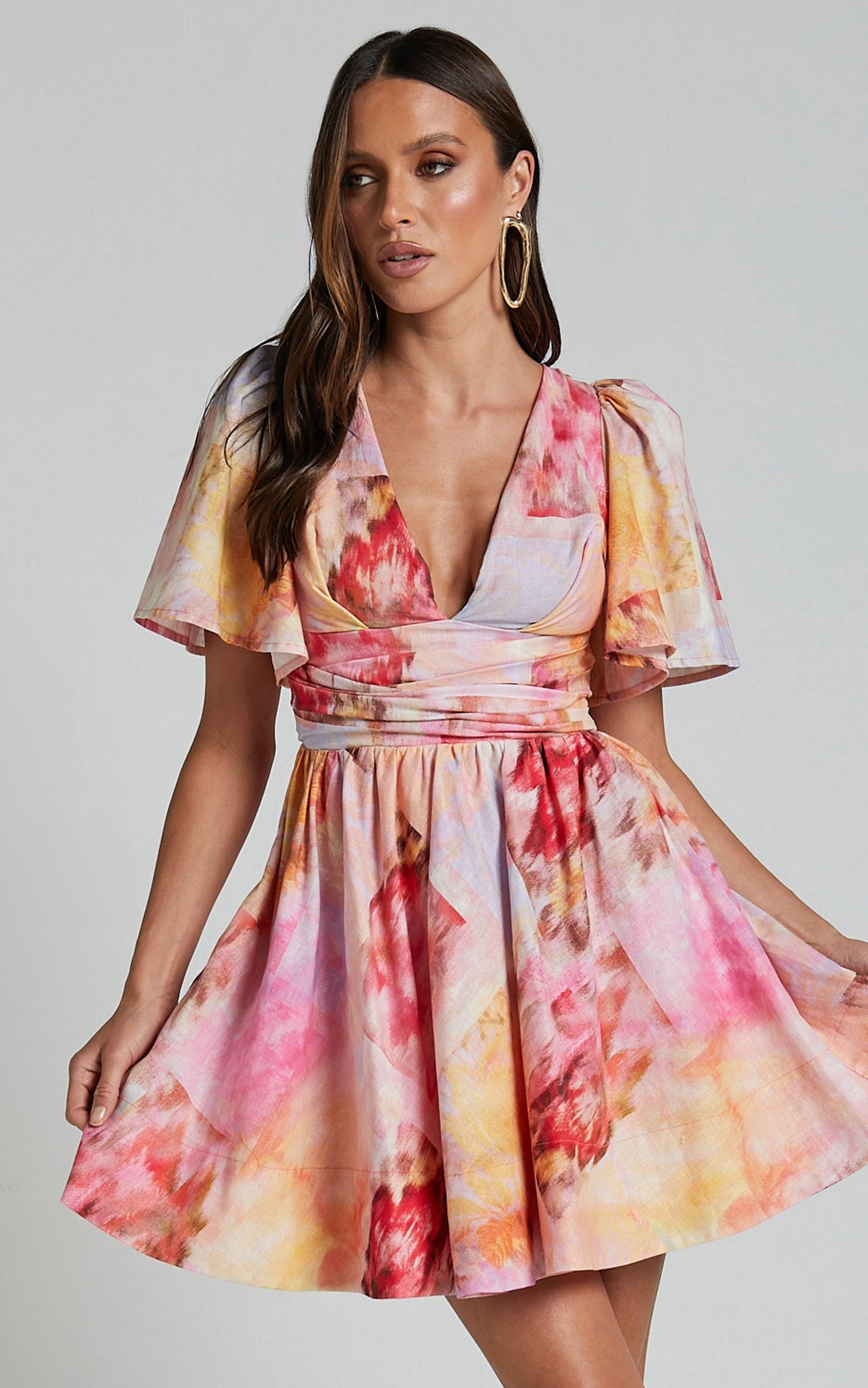 Amalie The Label - Chamika Linen Blend Plunge Open Tie Back Mini Dress in Marsielle Print