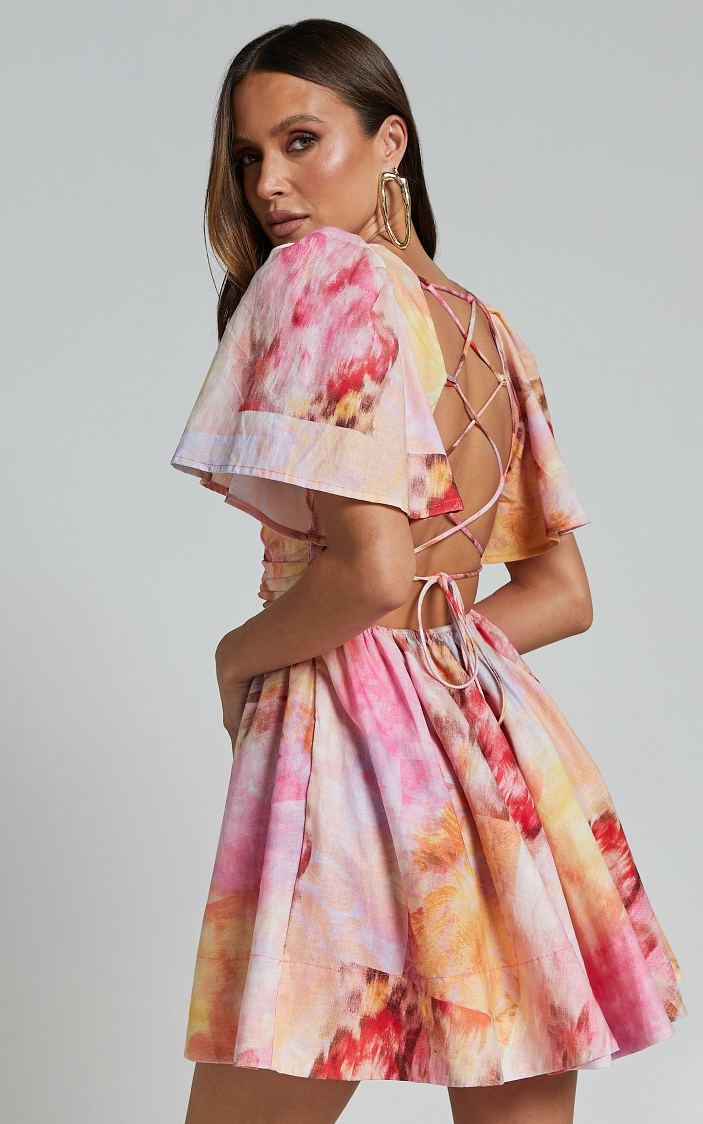 Amalie The Label - Chamika Linen Blend Plunge Open Tie Back Mini Dress in Marsielle Print
