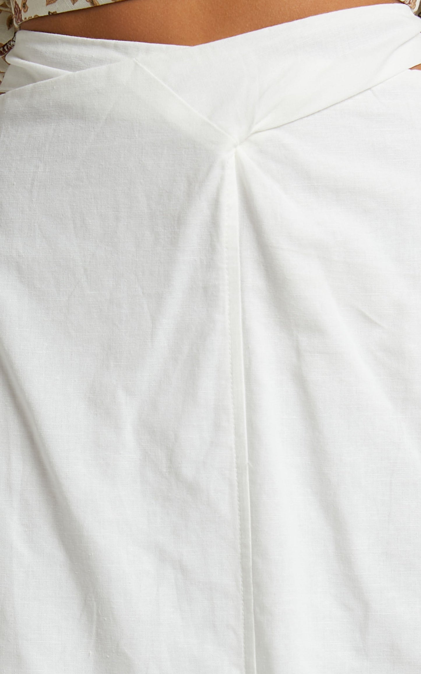 Amalie The Label - Cia Linen Look Blend Cross Front Midi Skirt in White