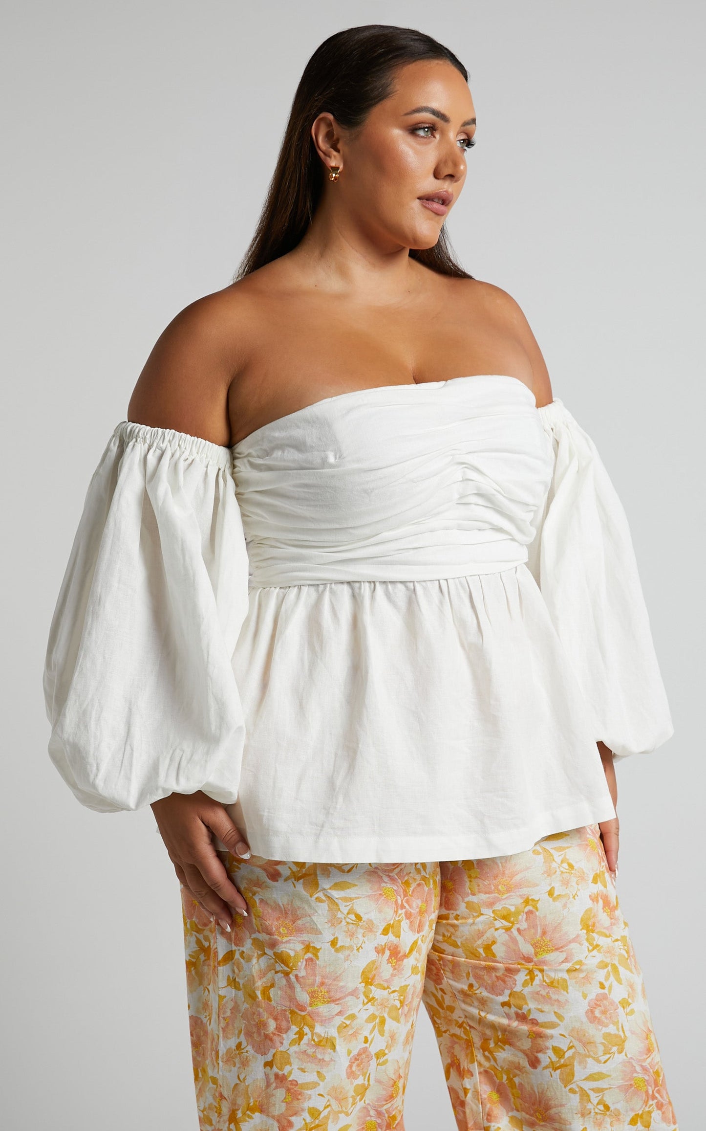 Amalie The Label - Emerita Linen Blend Off Shoulder Puff Sleeve Top in Warm White