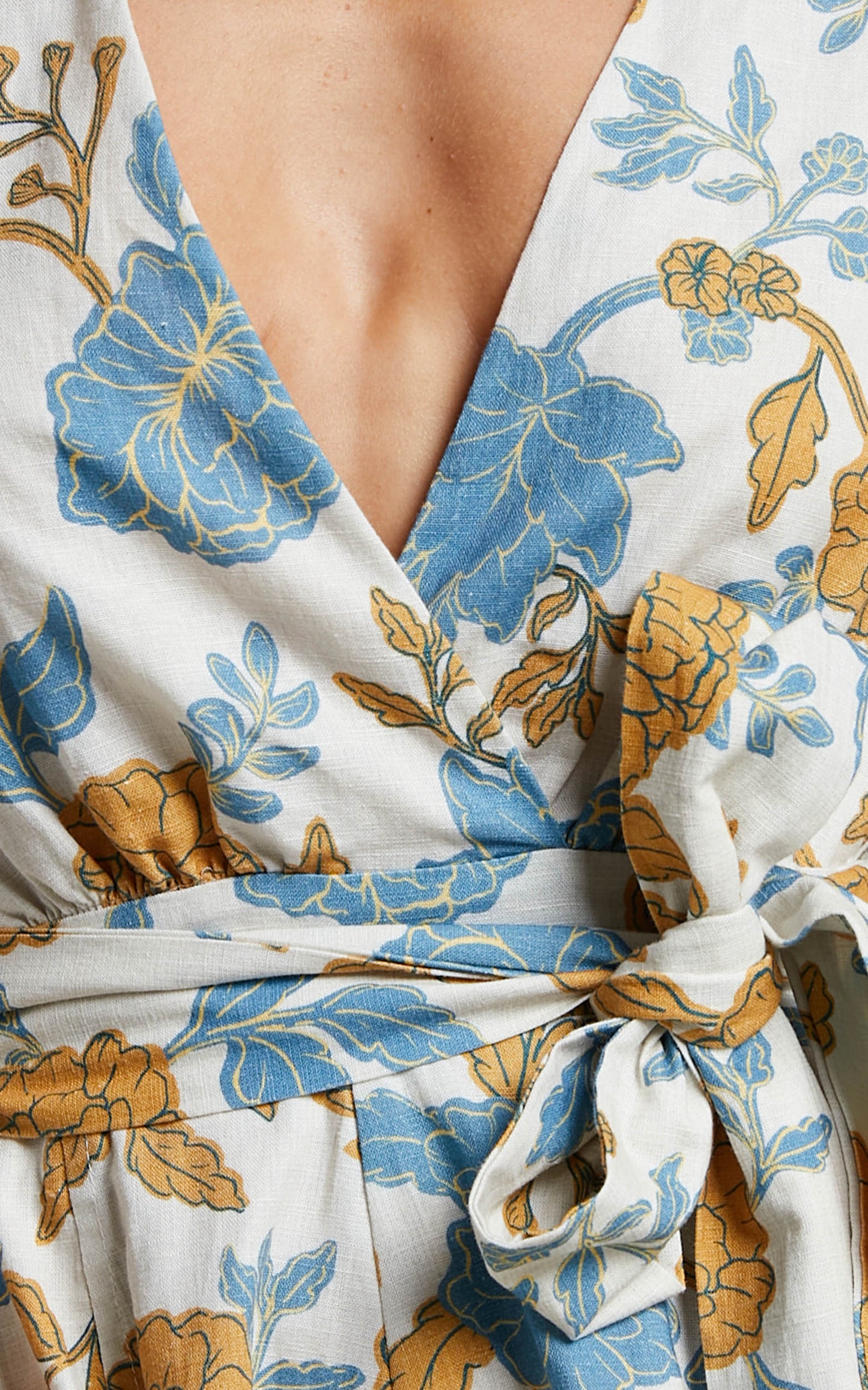 Amalie The Label - Emerita Linen Blend Open Back Puff Sleeve Plunge Playsuit in Valencia Floral