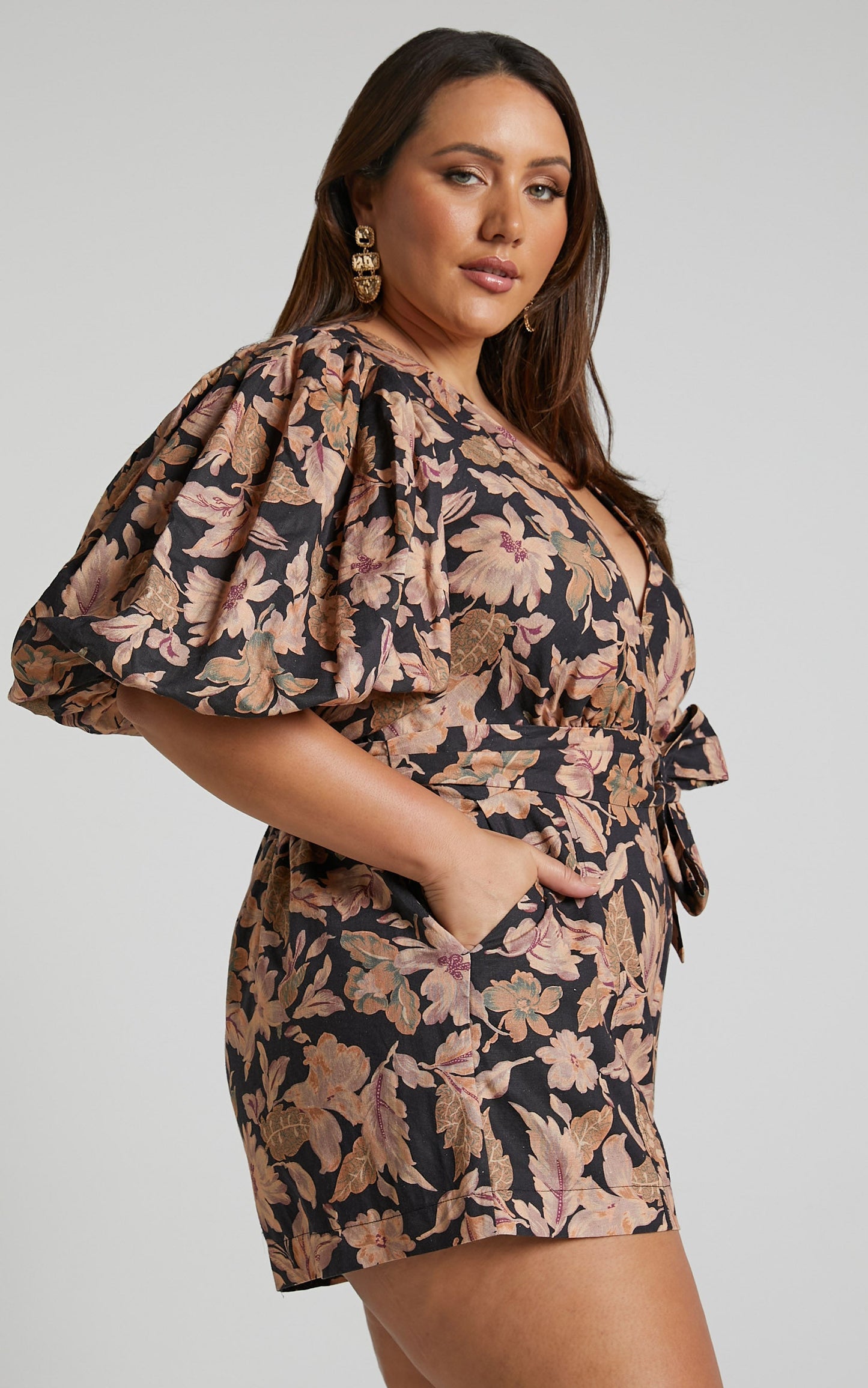 Amalie The Label - Emerita Linen Blend Open Back Puff Sleeve Plunge Playsuit in Kora Print