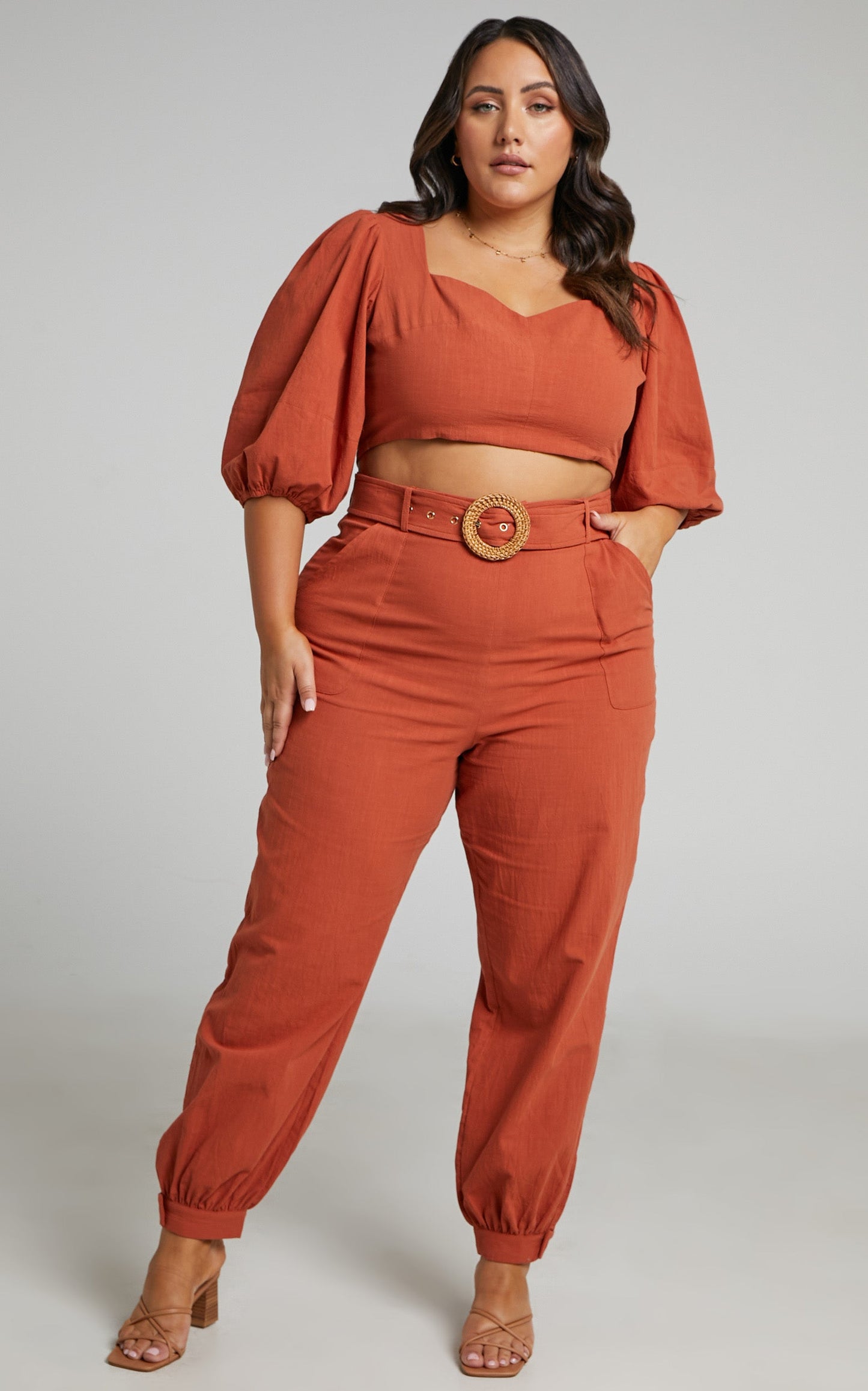 Amalie The Label - Ivy High Rise Belted Balloon Leg Tapered Pant in Pink Clay