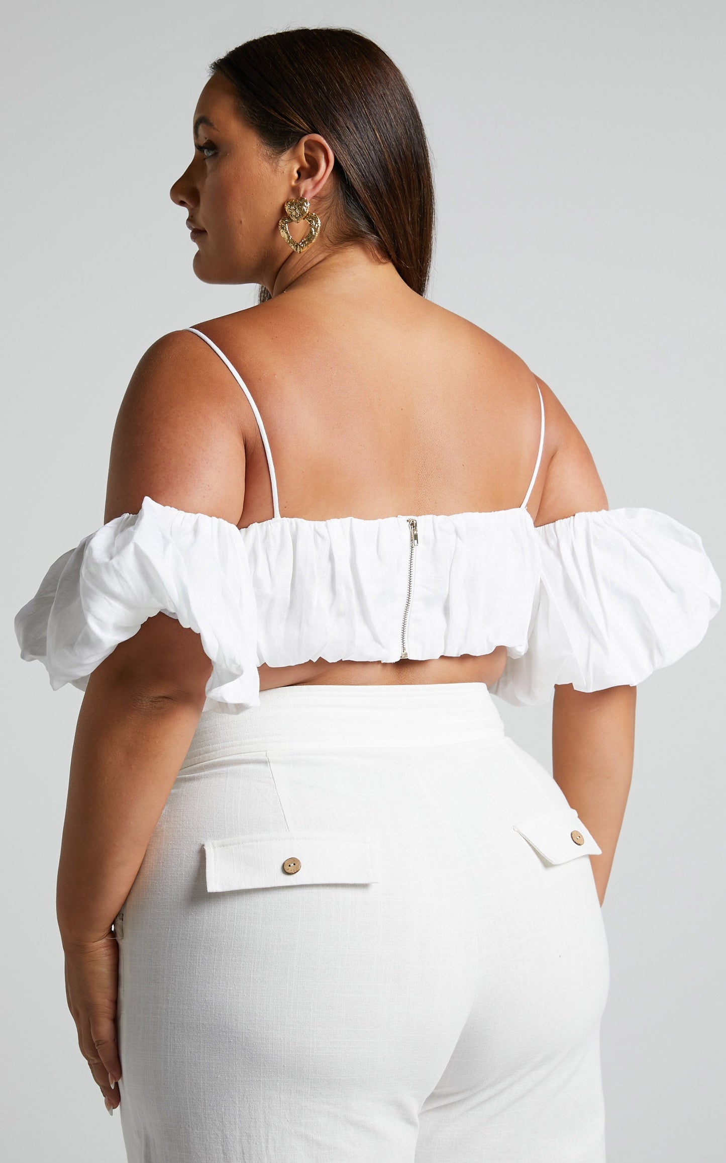 Amalie The Label - Khaila Linen Off Shoulder Gathered Crop Linen Top in White
