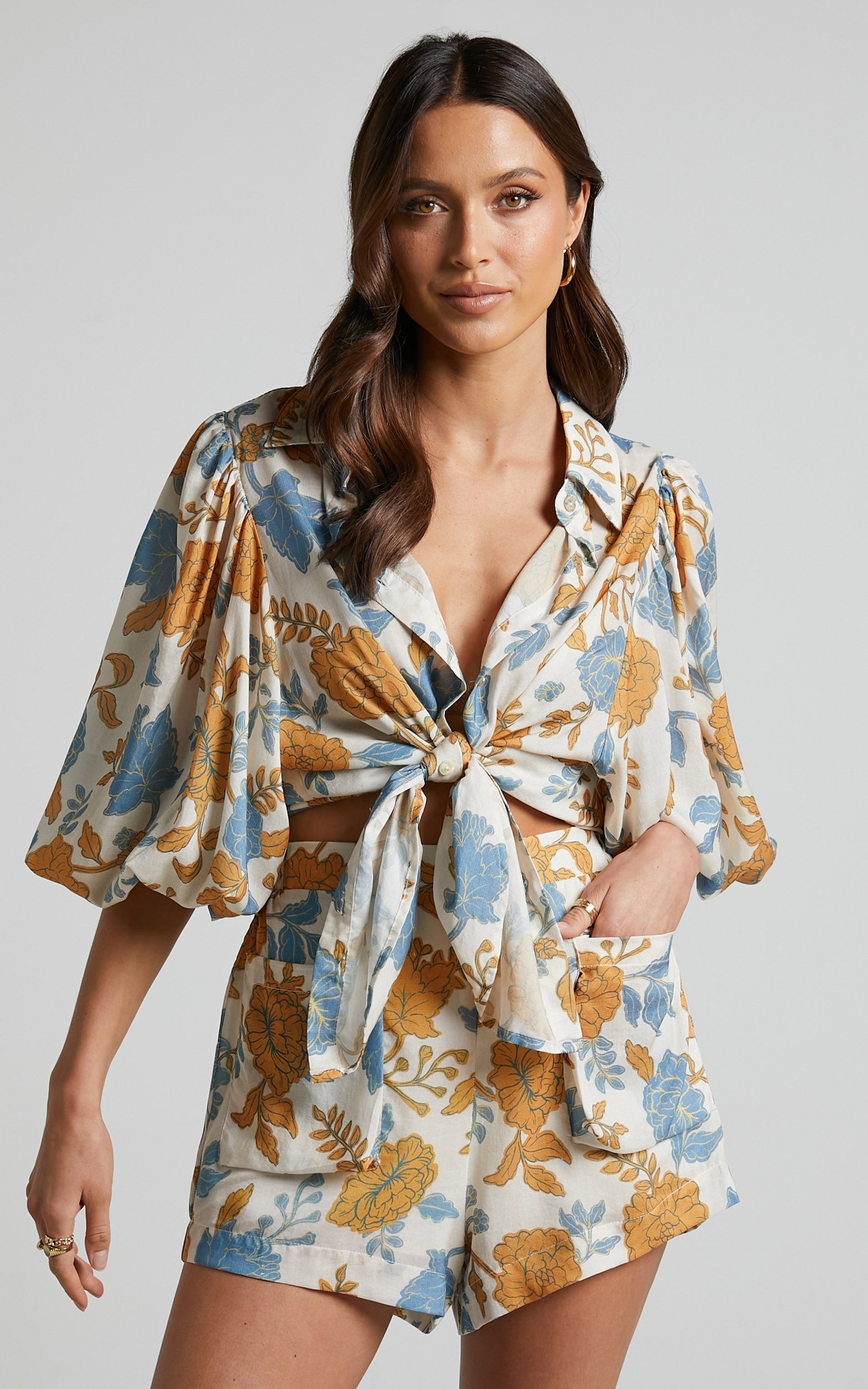 Amalie The Label - Kimmella Tailored High Waisted Shorts in Valencia Floral