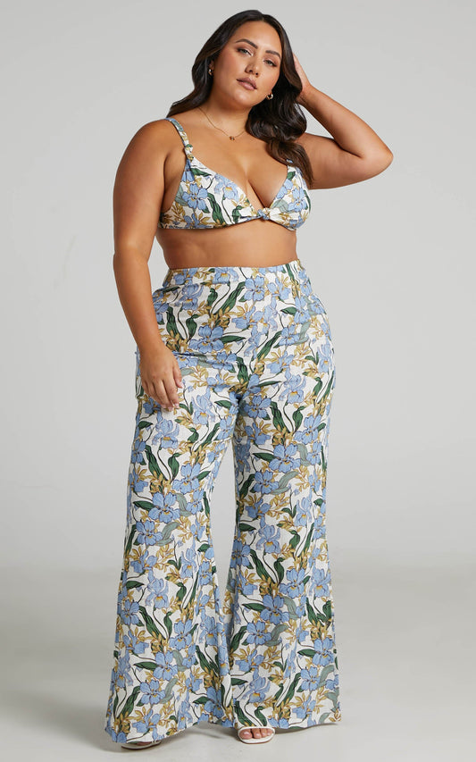 Amalie The Label - Linen High Waisted Laria Kick Out Flared Leg Pants in Iris Floral