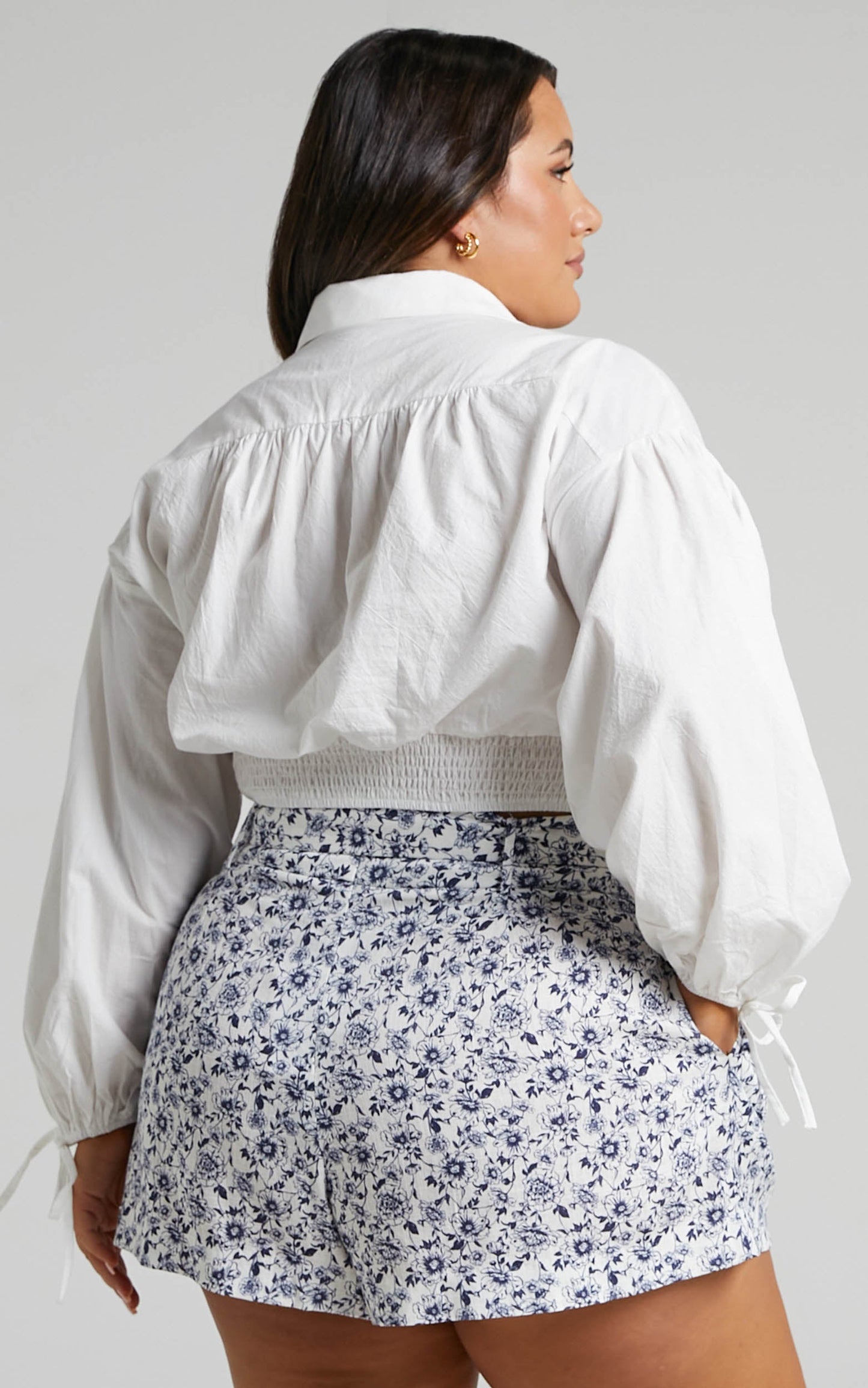 Amalie The Label - Maya Linen Belted High Waist Short in Blue Porcelain Floral