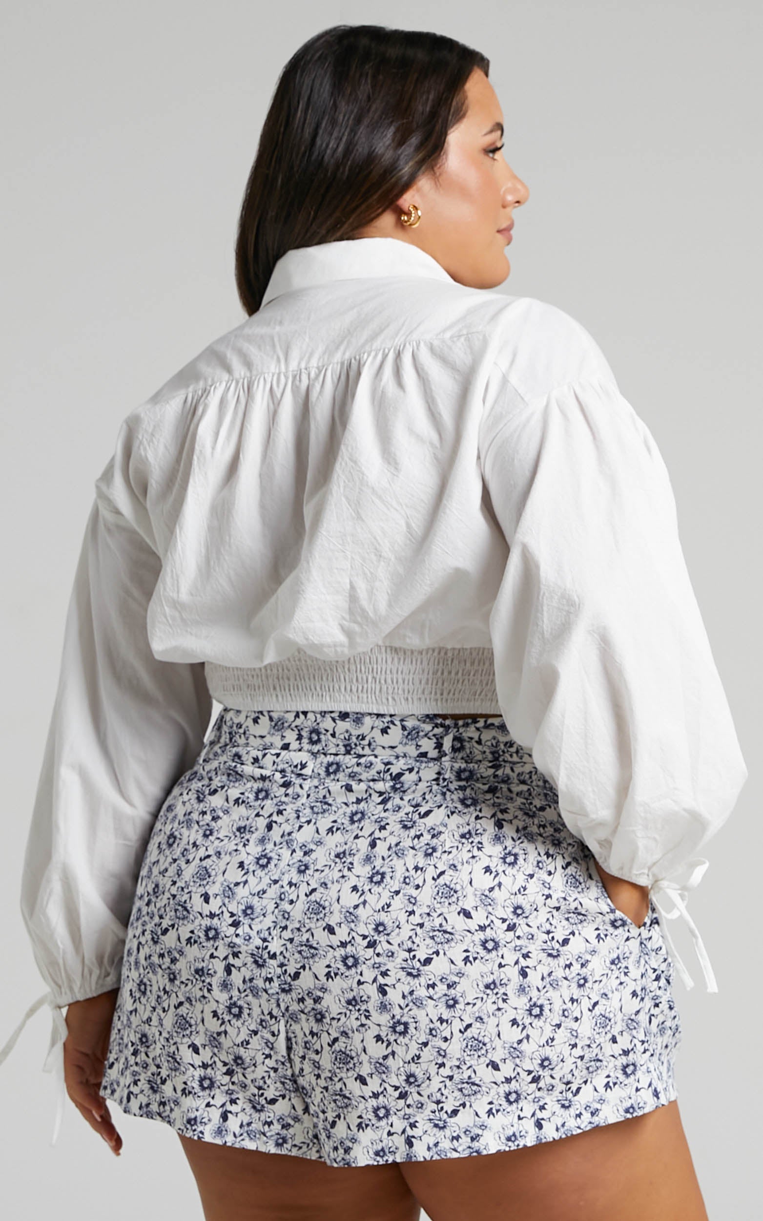 Amalie The Label - Maya Linen Belted High Waist Short in Blue Porcelain Floral