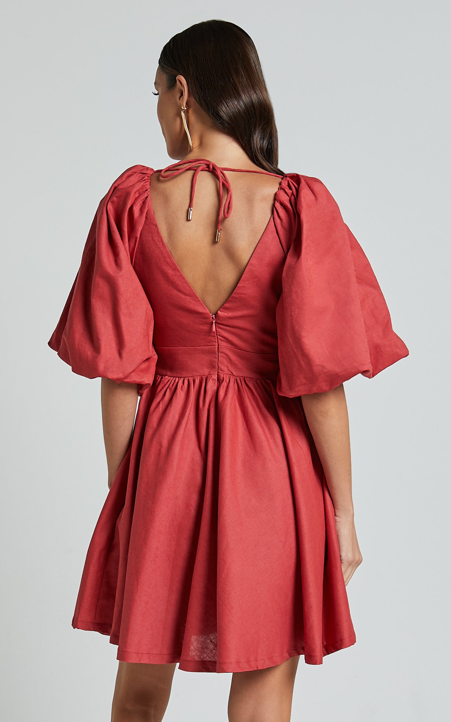 Amalie The Label - Penelopia Linen Look Blend Puff Sleeve Twist Bodice Mini Dress in Vermilion