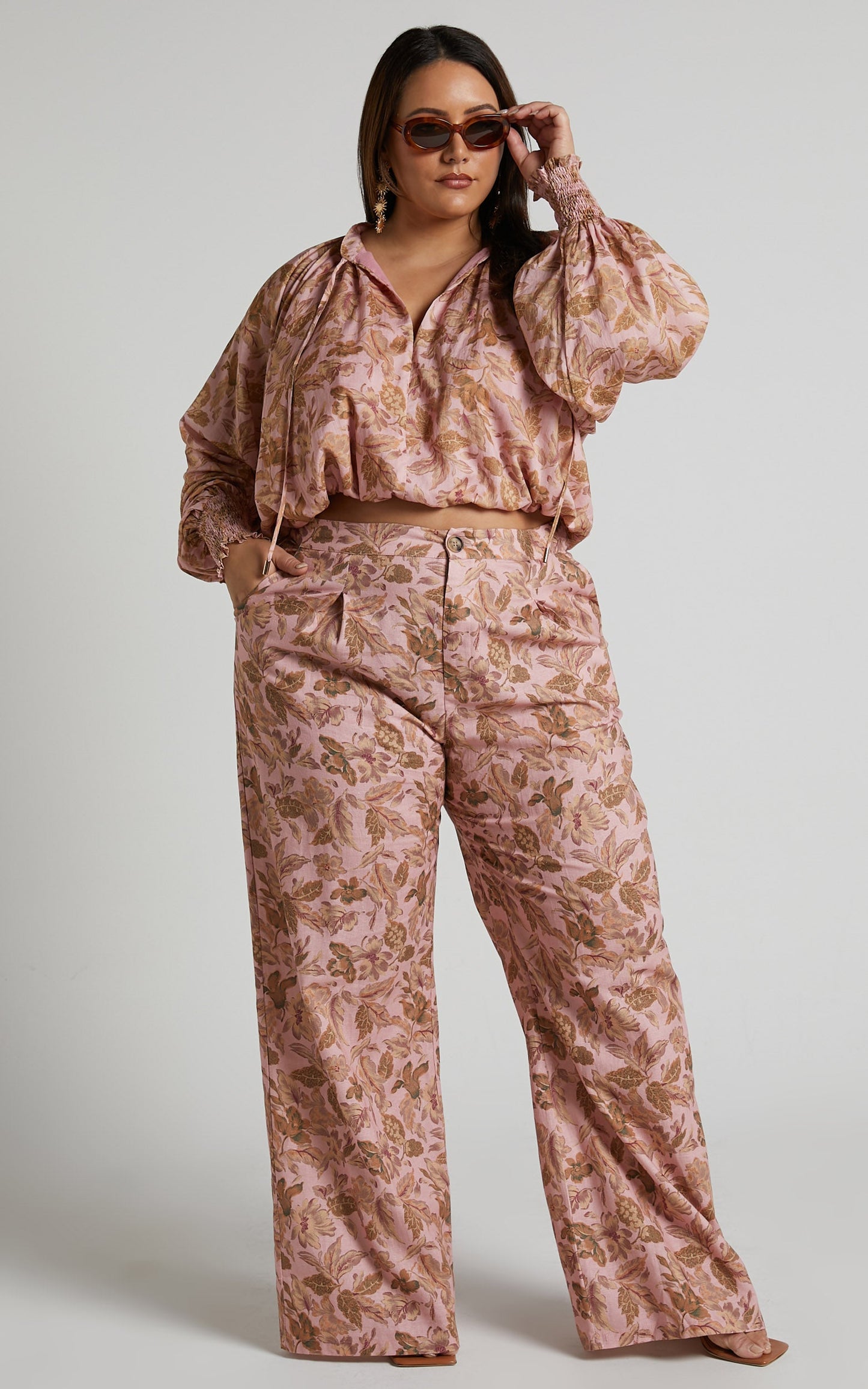 Amalie The Label - Viola Linen Blend High Waisted Tailored Pants in Vahala Print