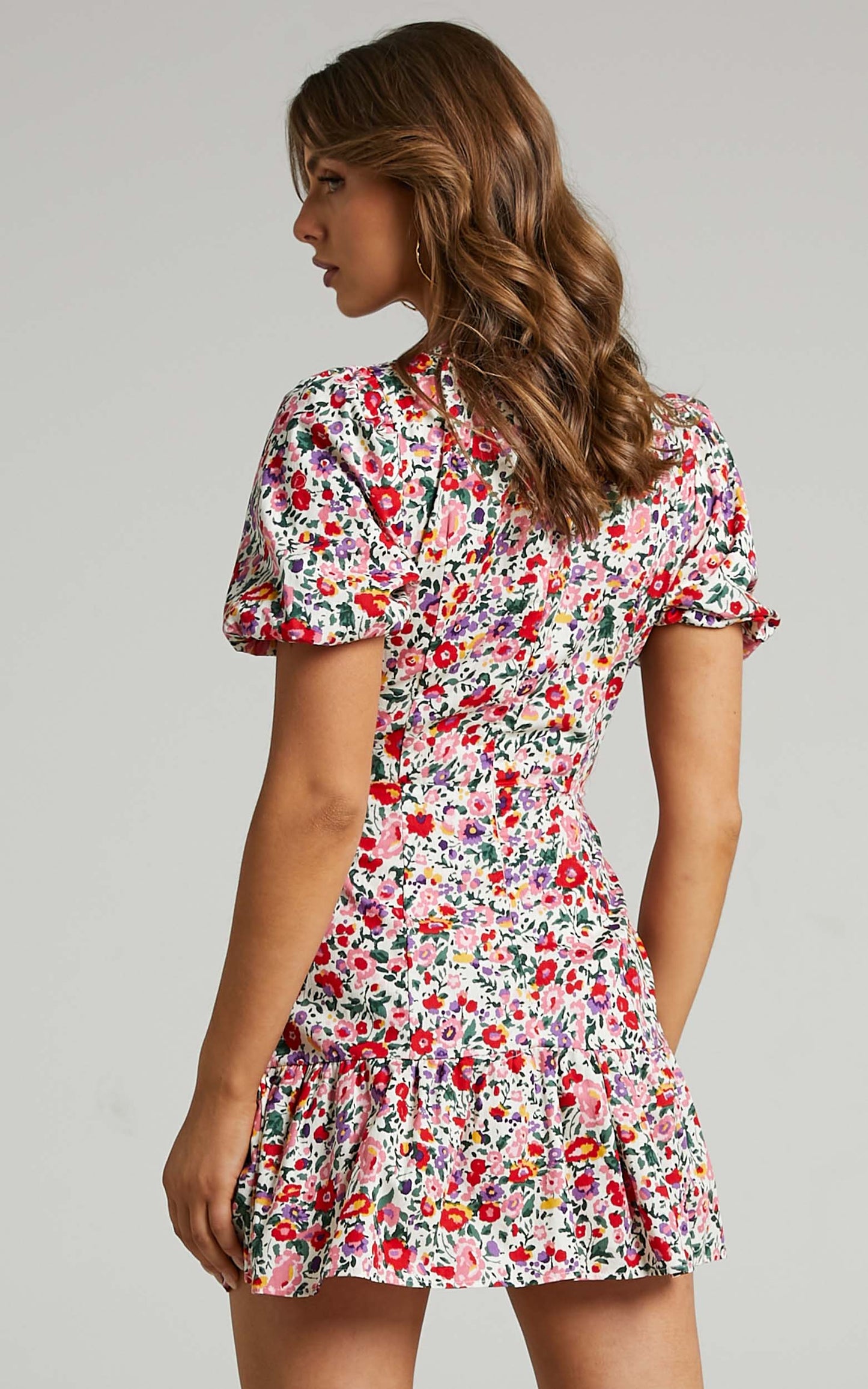 Annamae V Neck Mini Dress in White Floral