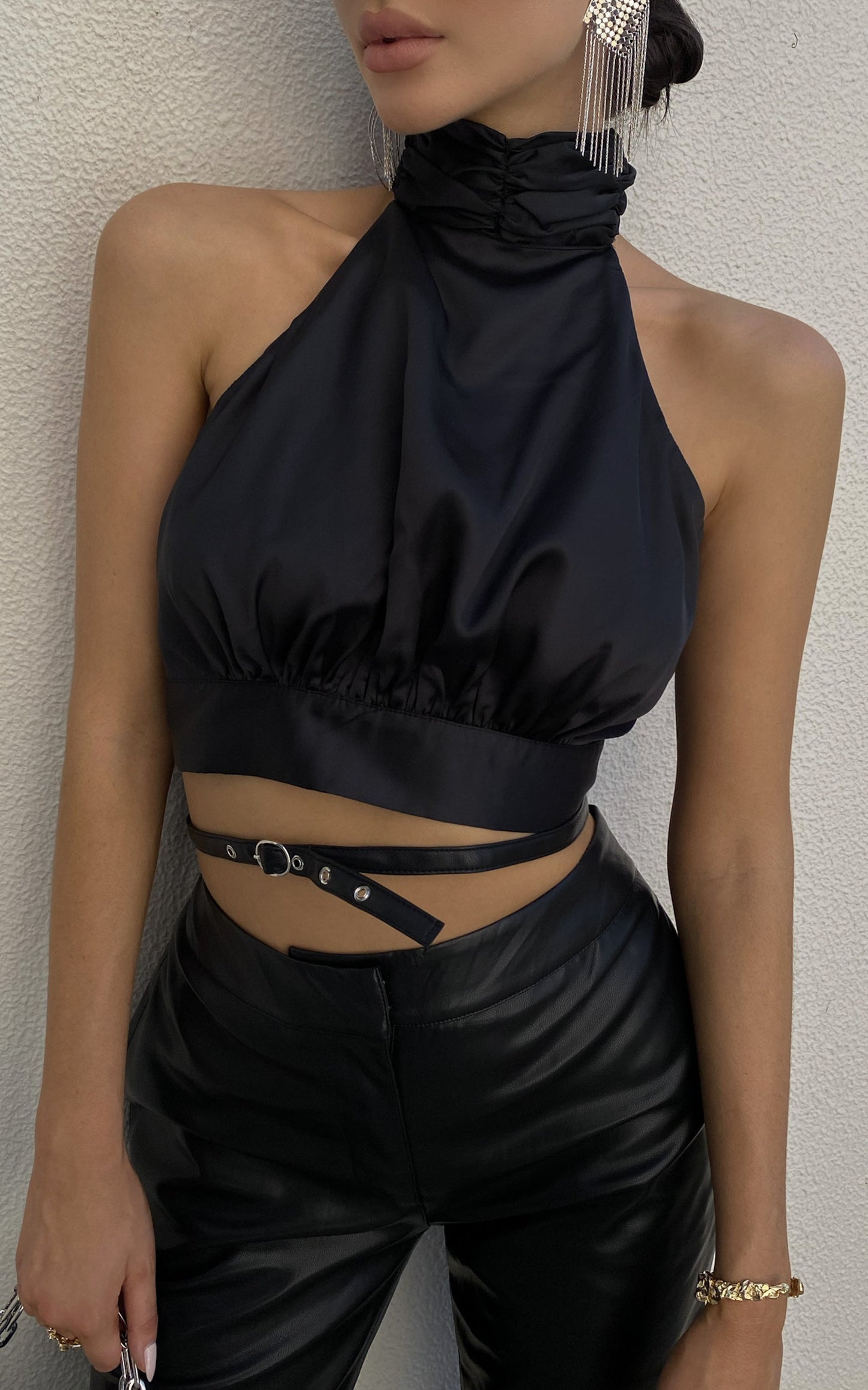 Apulia Top - Halter Neck Crop Top in Black