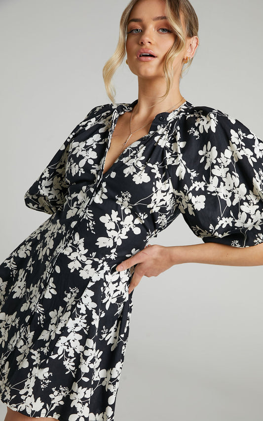 Arno Mini Dress - Puff Sleeve Dress in Monochromatic Print
