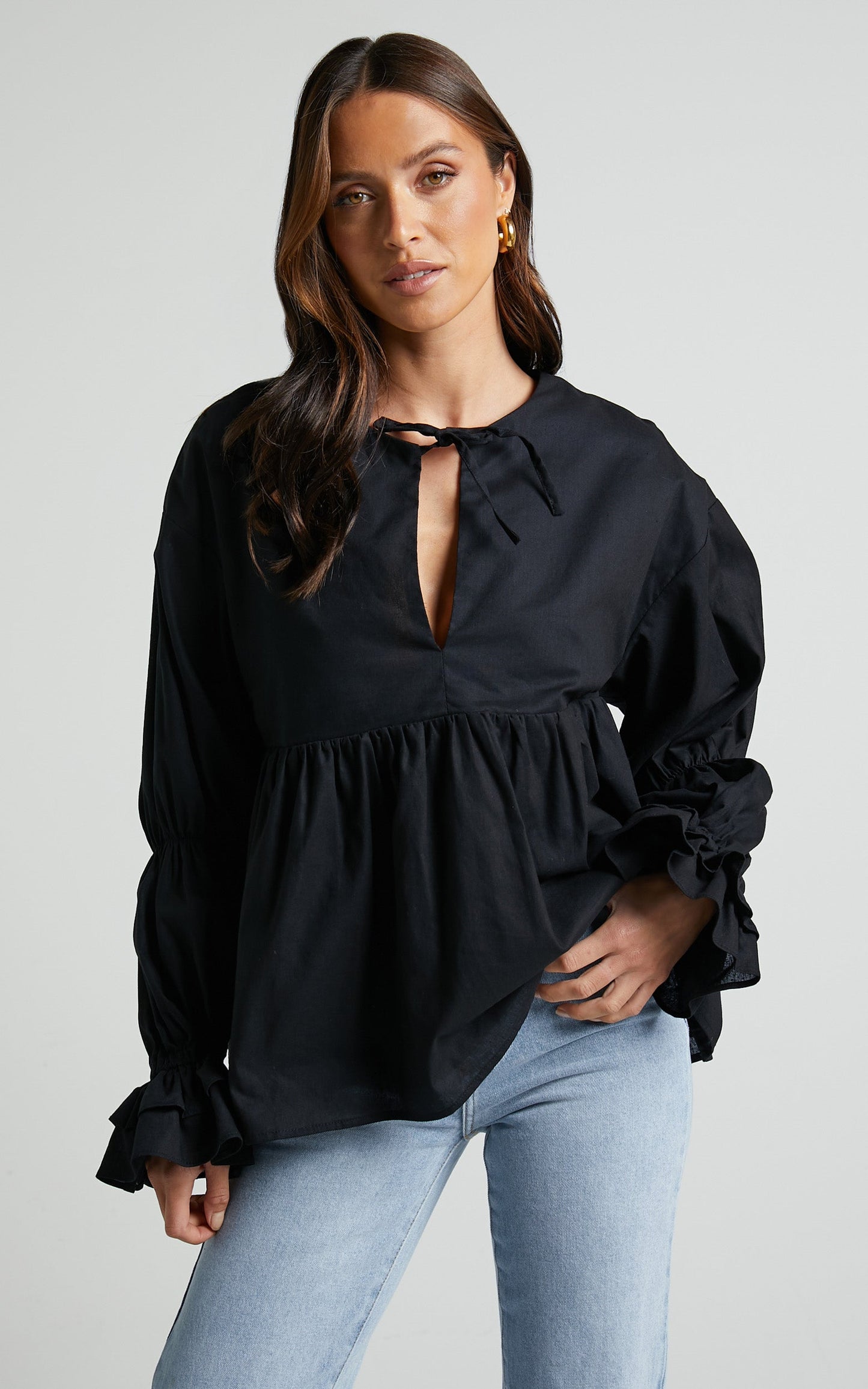 Arthur Top - Linen Look Long Sleeve V Neck Tiered Top in Black