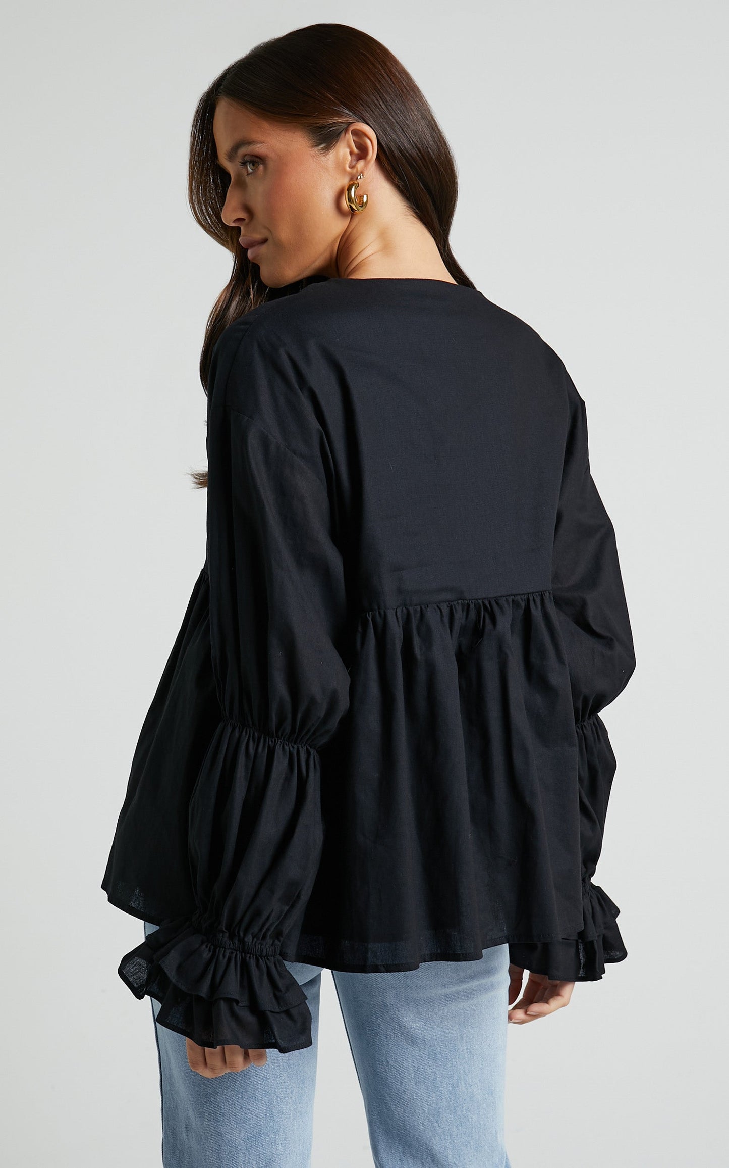Arthur Top - Linen Look Long Sleeve V Neck Tiered Top in Black