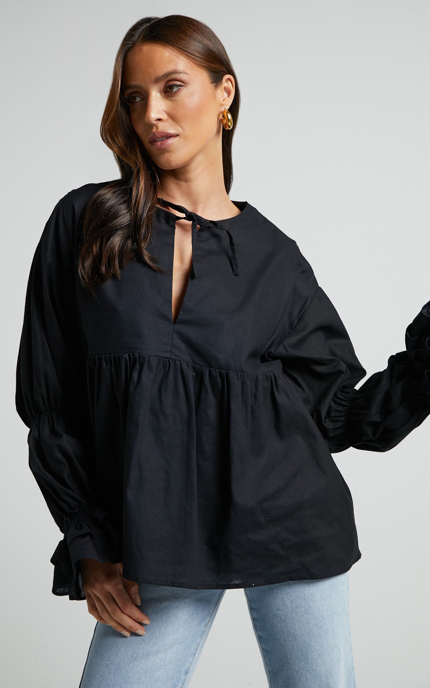 Arthur Top - Linen Look Long Sleeve V Neck Tiered Top in Black