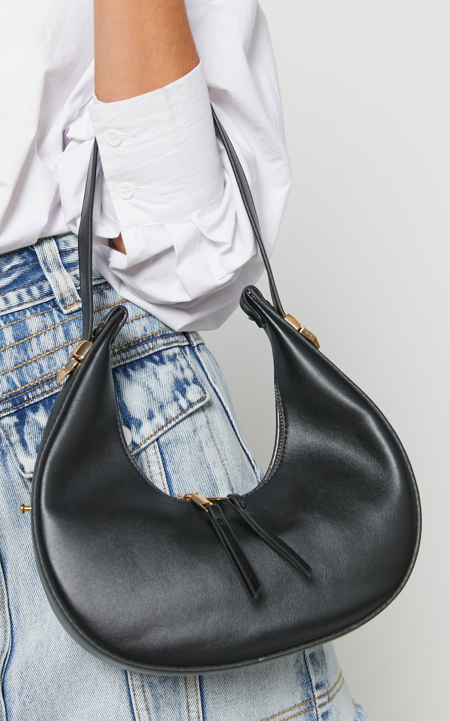 Atlanta Half Moon Shoulder Bag in Black