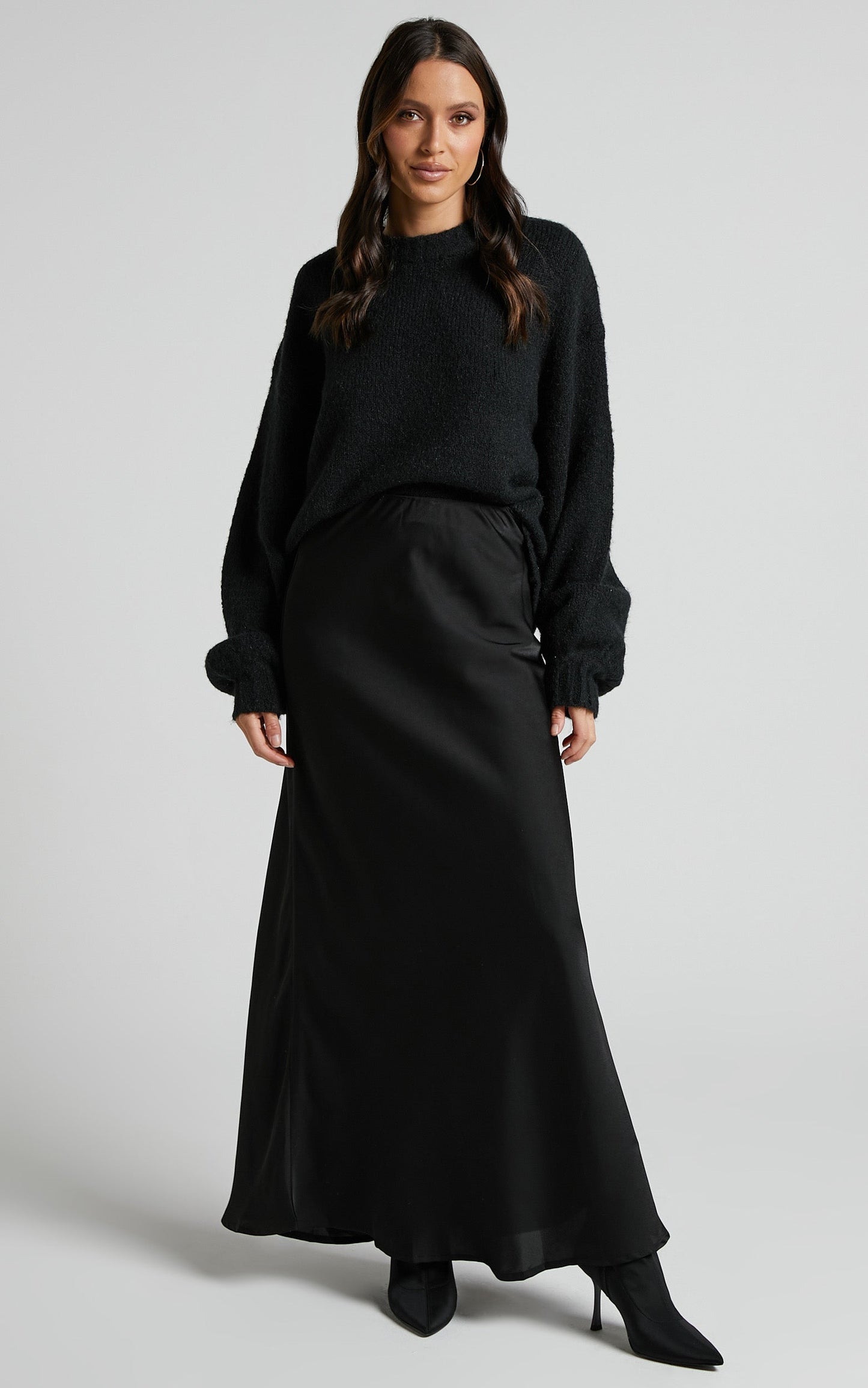 Aubrey Jumper - Crew Neck Knit Jumper in Black