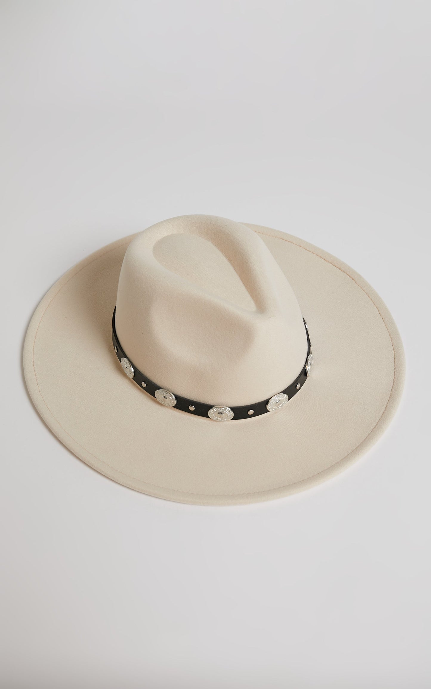 Avellana Hat in Cream