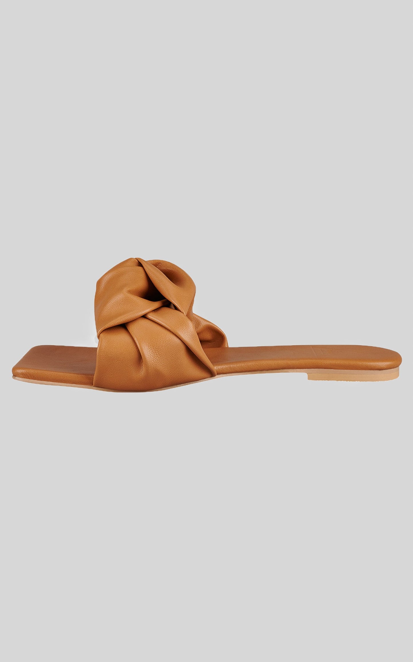 St Sana - Avery Slides in Tan