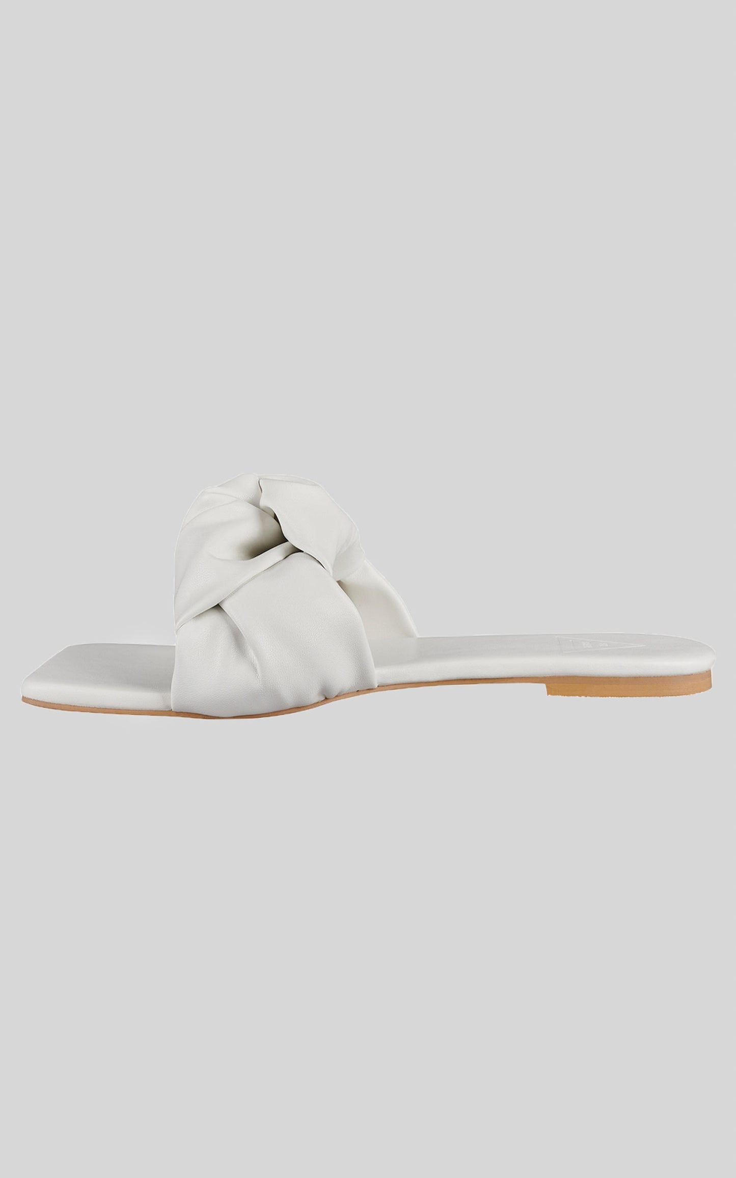 St Sana - Avery Slides in White