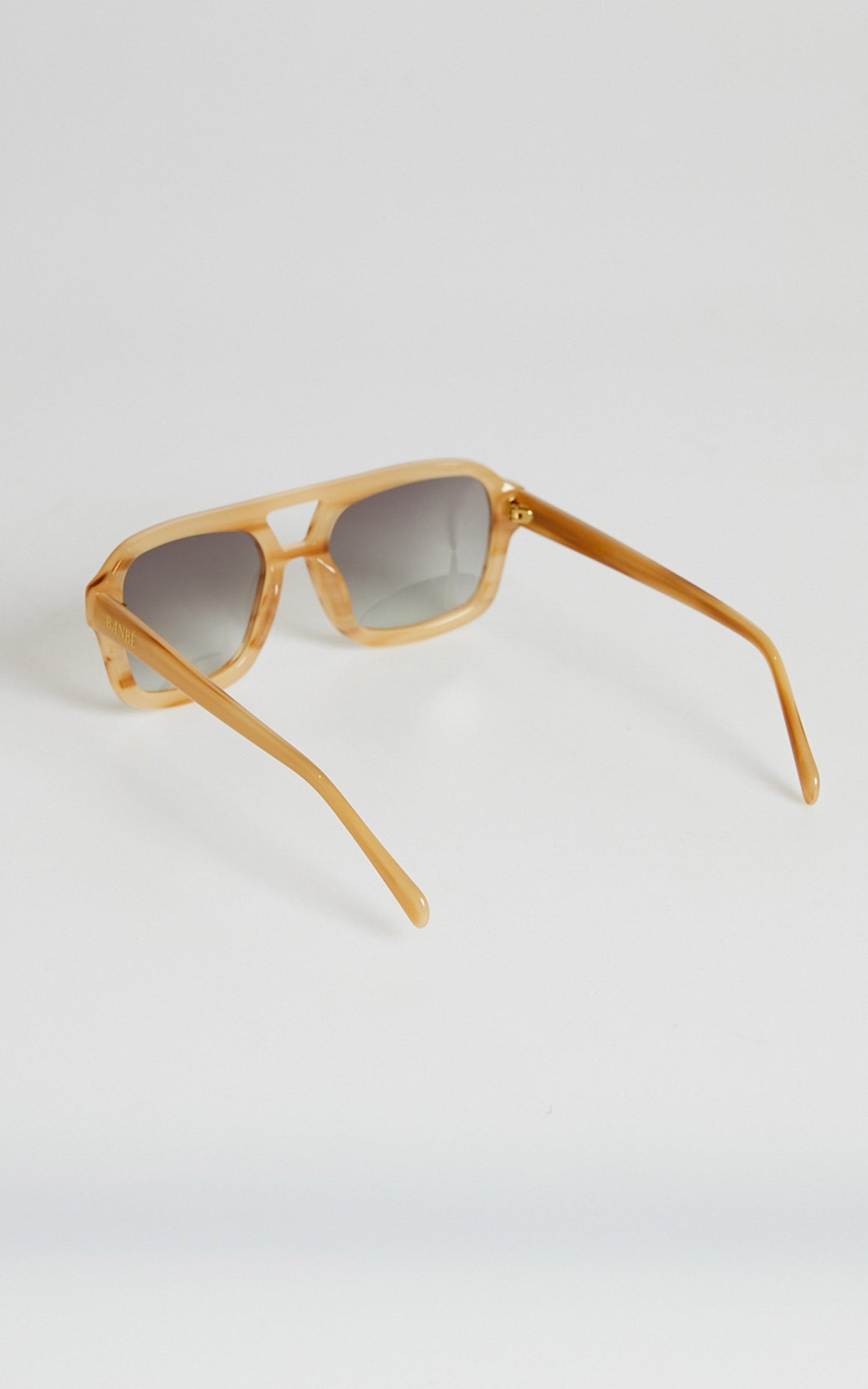 BANBE EYEWEAR - THE MOSS in Sand Tort-Oat Fade