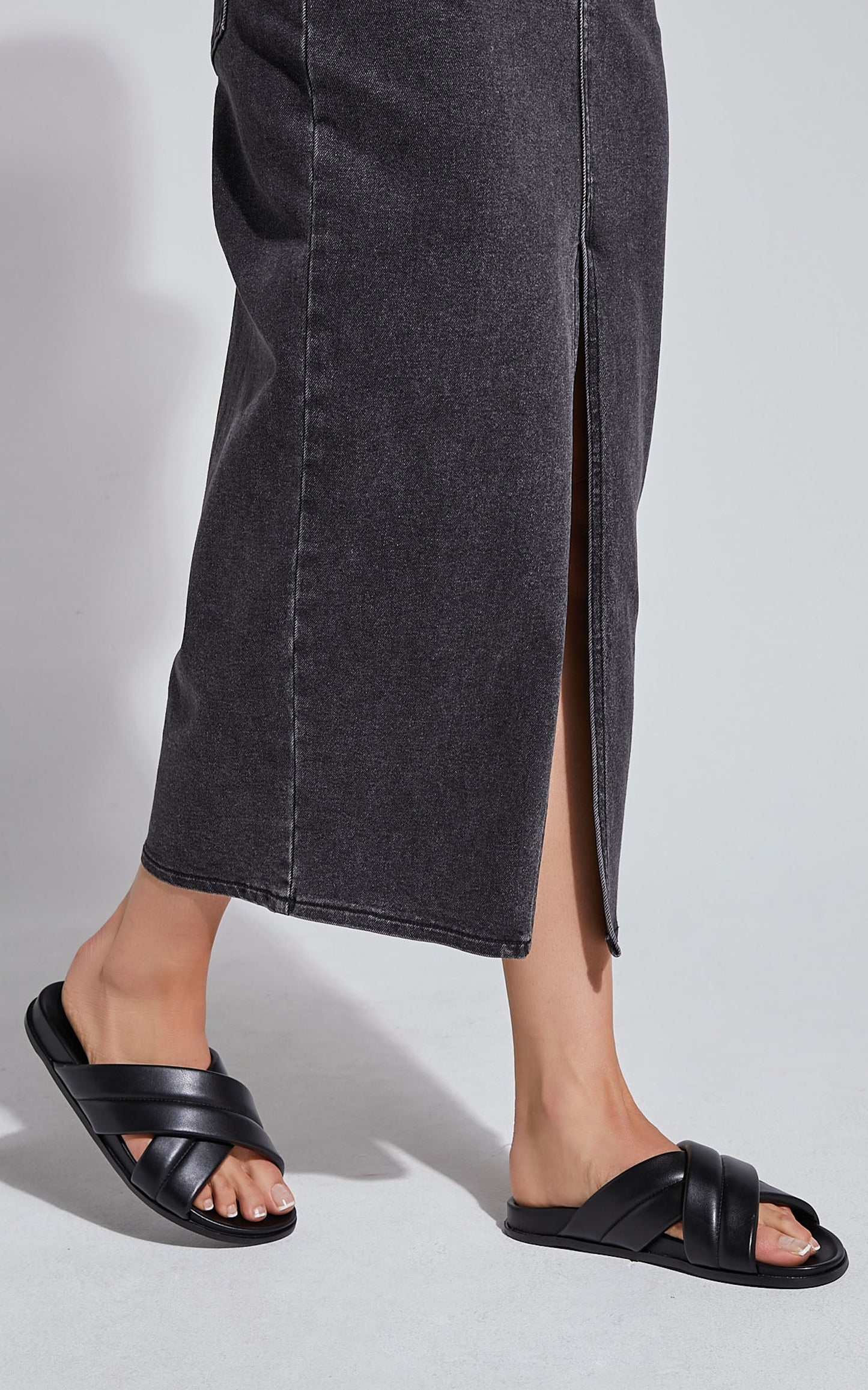 Billini - Fenmore Slides in Black