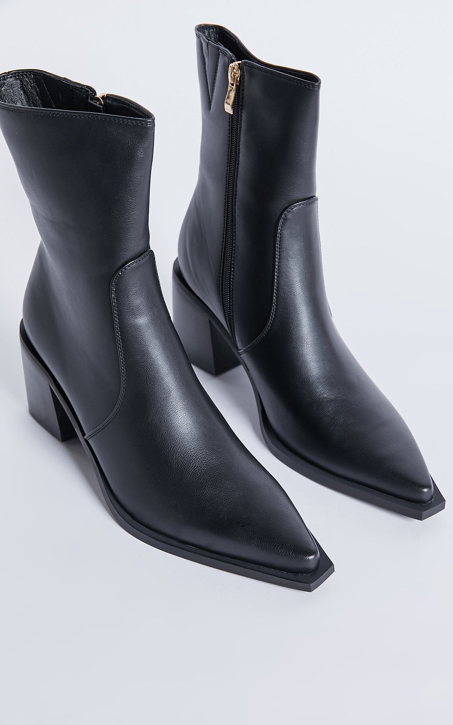 Billini - Lynden Boots in Black