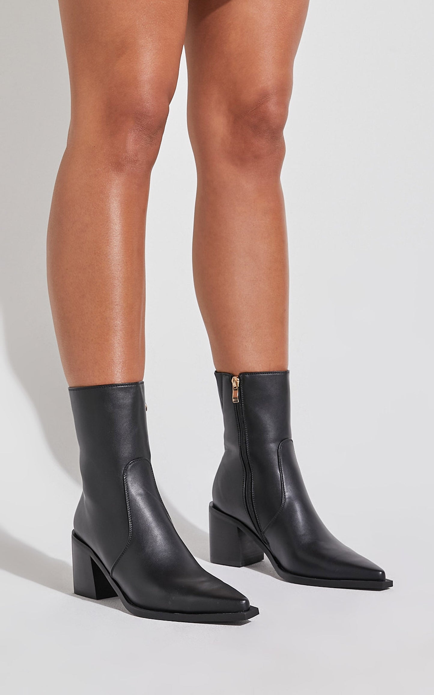 Billini - Lynden Boots in Black