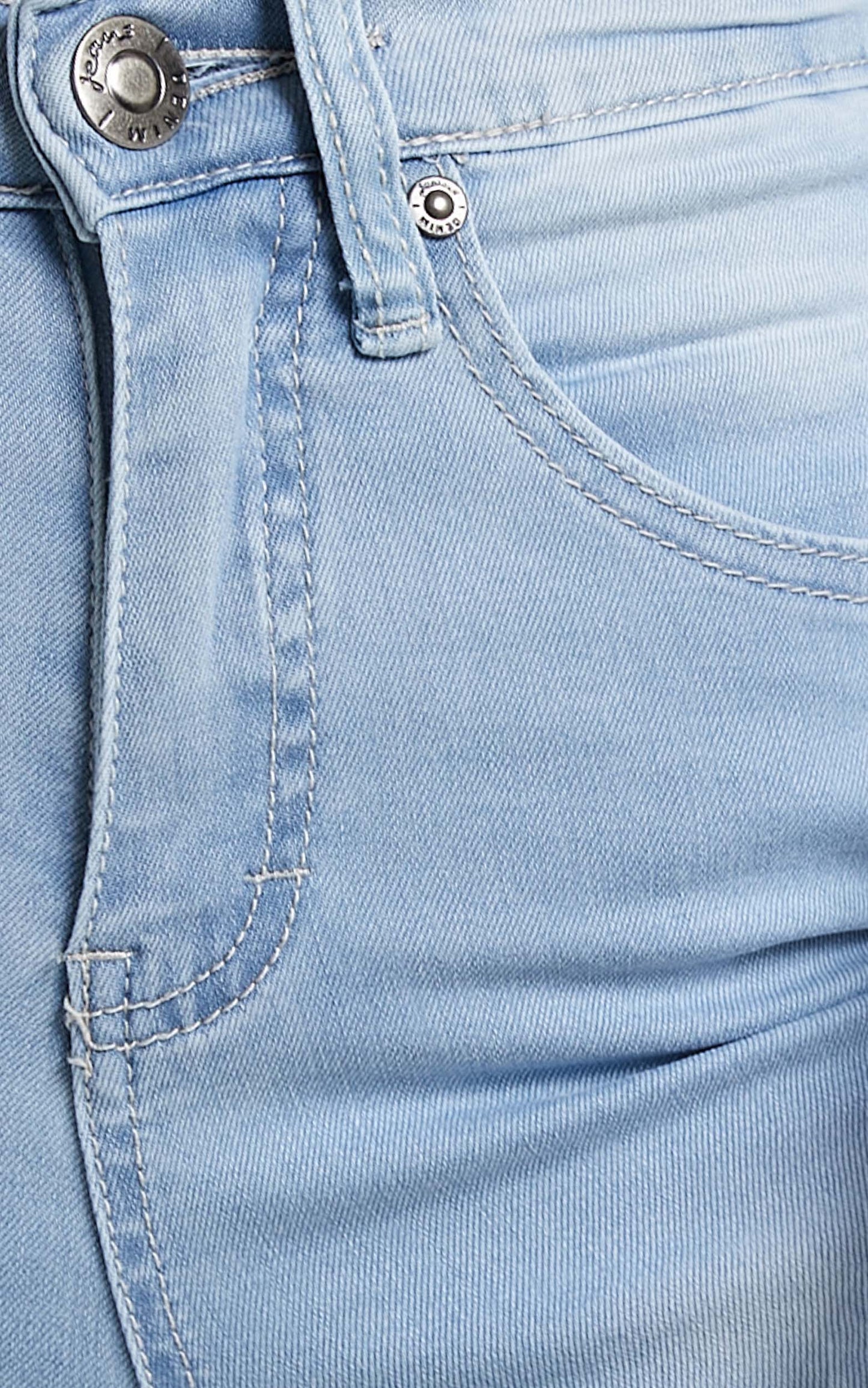Brooke Skinny Jeans in Light Wash Denim